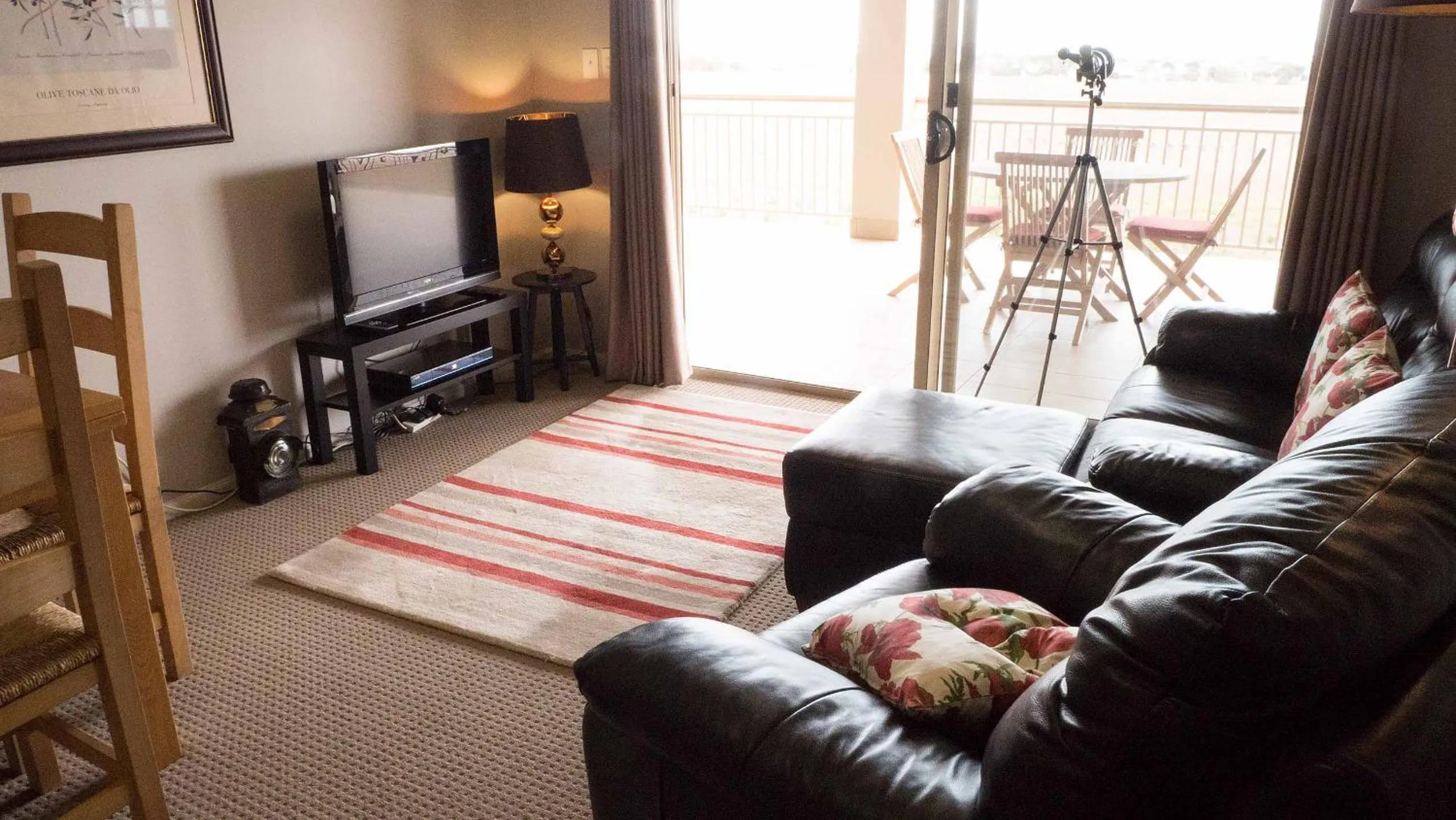 TV and multimedia in Rezare House Bed & Breakfast