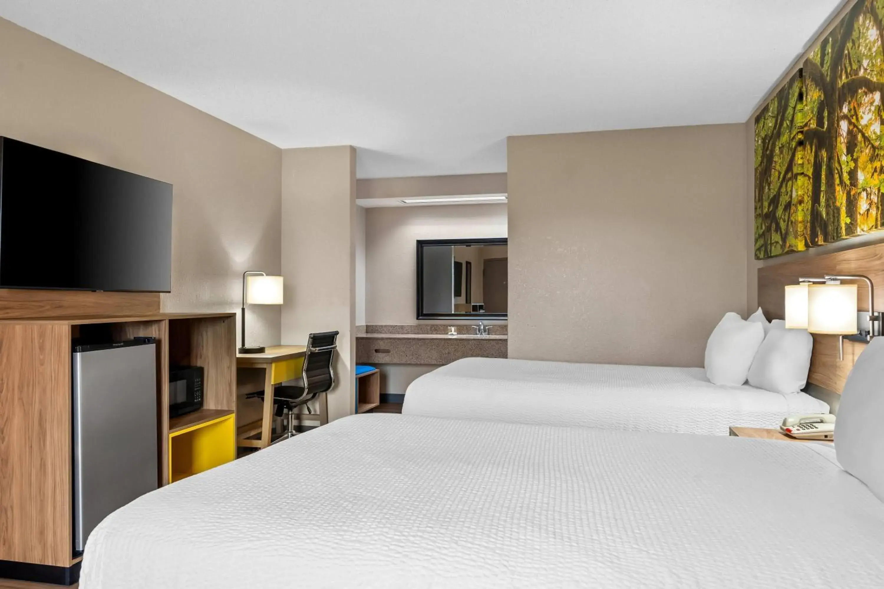 Double Room with Two Double Beds - Non-Smoking in Days Inn by Wyndham Bainbridge Double Room with Two Double Beds - Non-Smoking in Days Inn by Wyndham Bainbridge