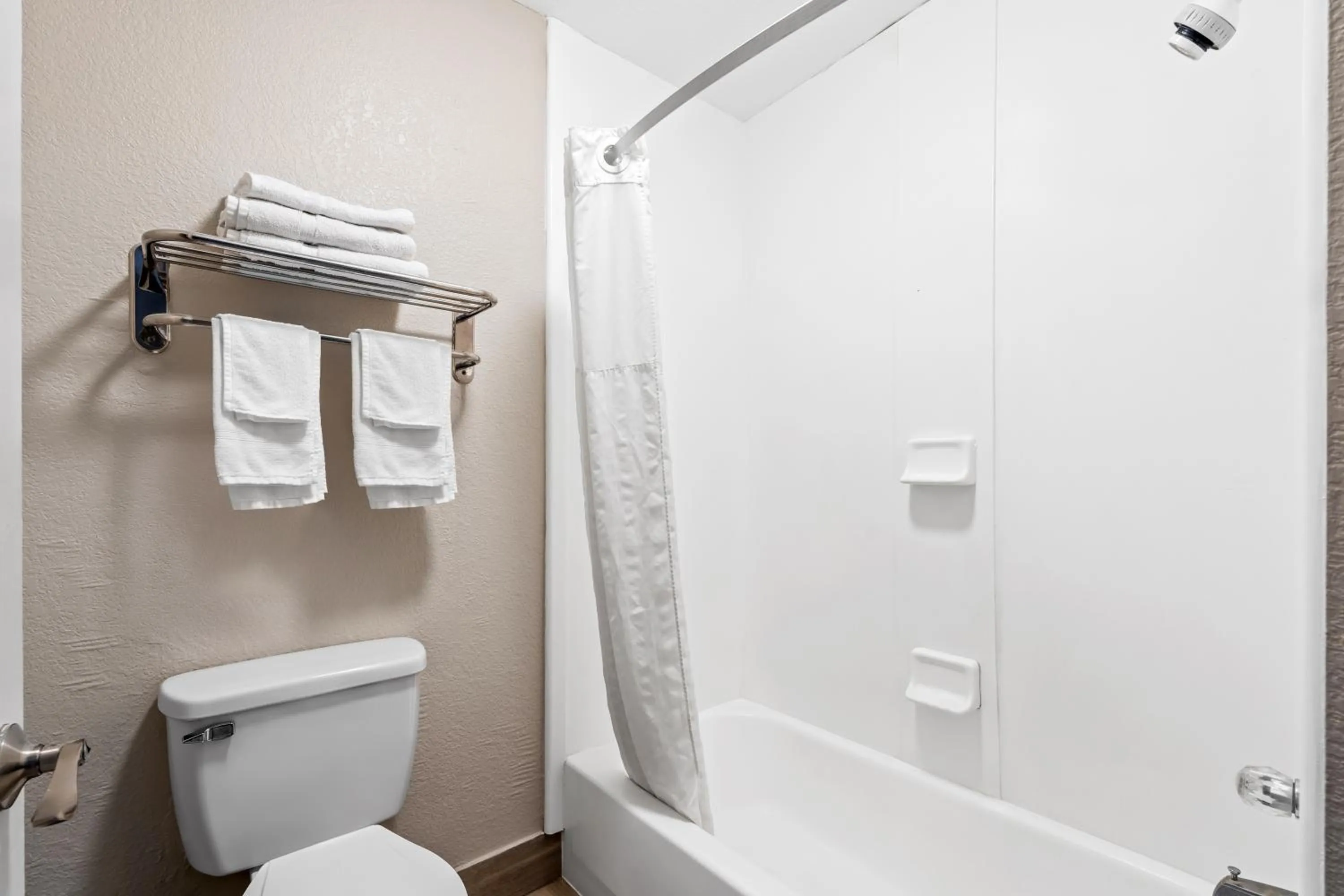 Toilet in Days Inn by Wyndham Bainbridge