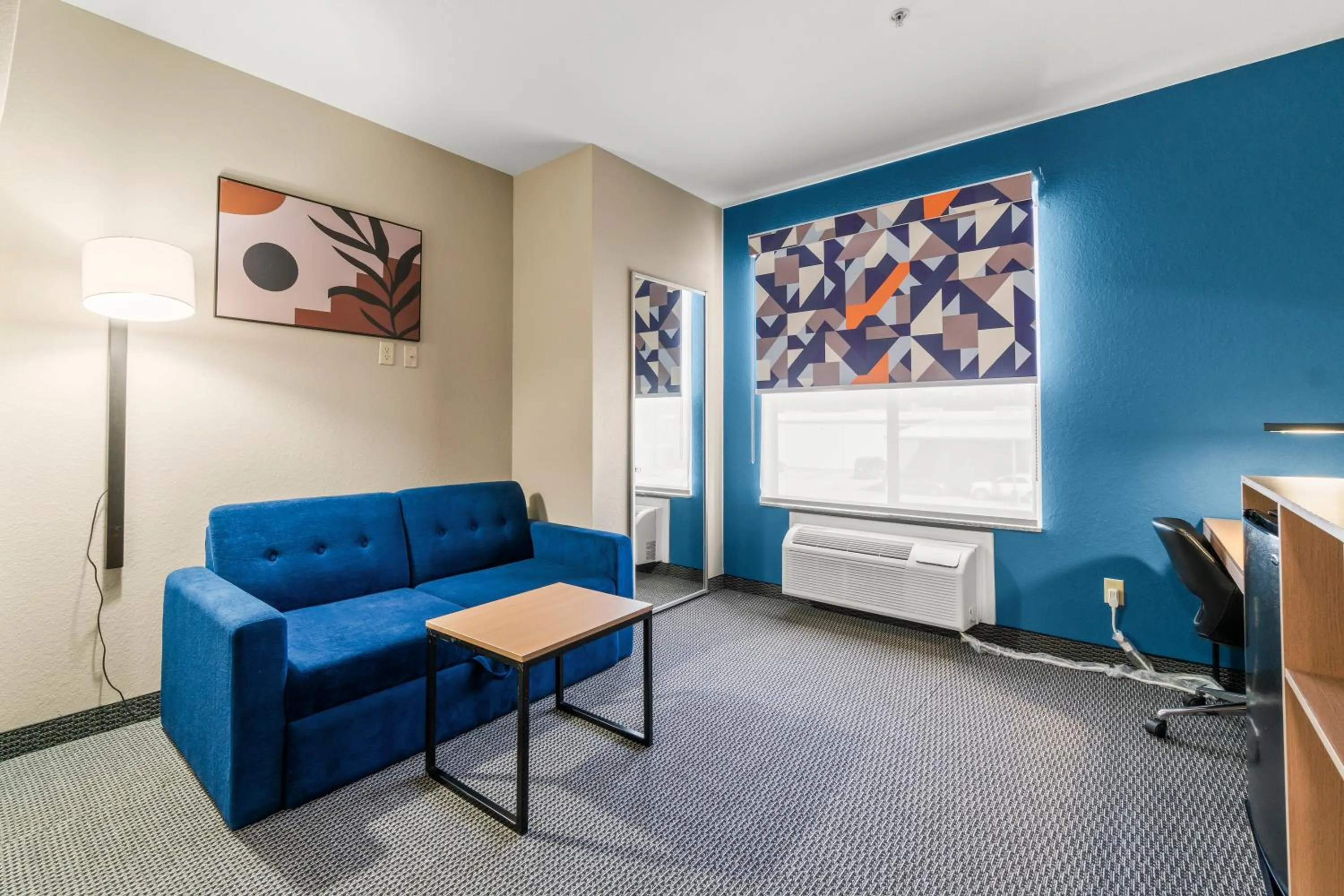 Seating area in Americas Best Value Inn & Suites-Livingston