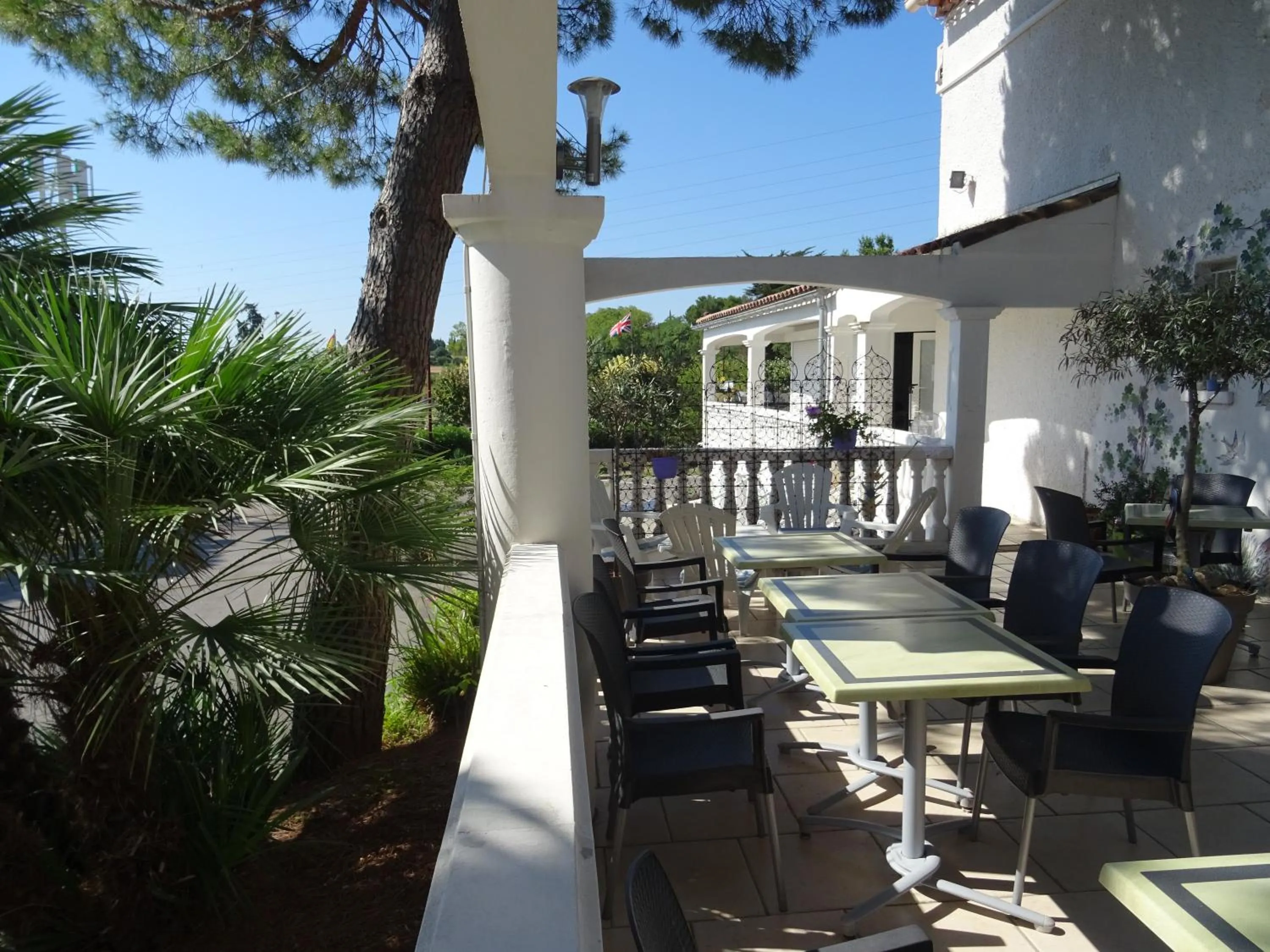 Day in Le Sarac Hôtel