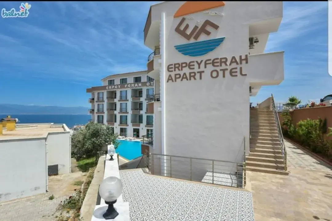 Property building in Erpey Ferah Apart Otel Property building in Erpey Ferah Apart Otel