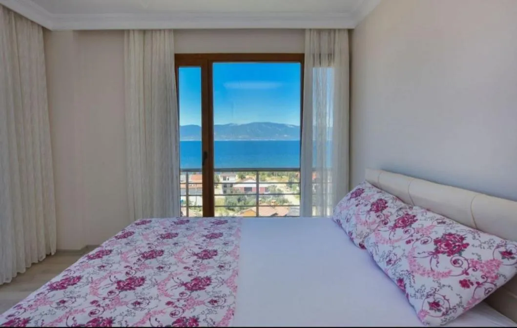 Family Room with Sea View in Erpey Ferah Apart Otel