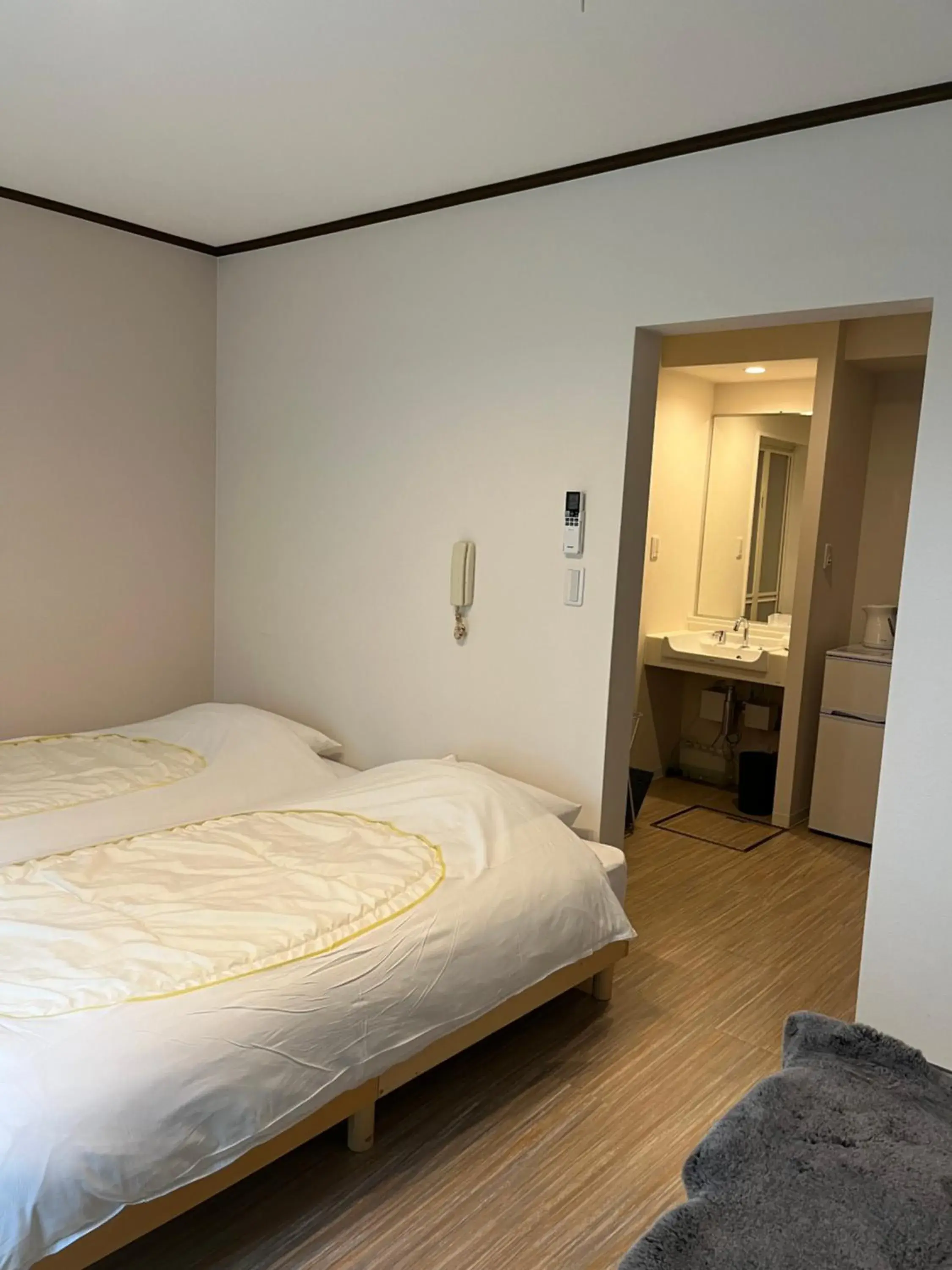 Triple Room with Shower in Koyasan Guest House Tommy Triple Room with Shower in Koyasan Guest House Tommy