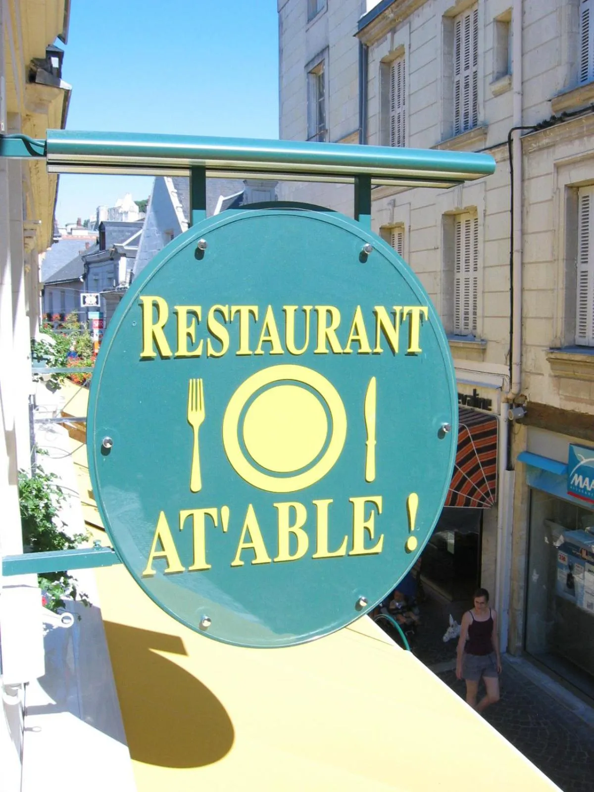 Logis Hôtel Restaurant La Boule d'Or