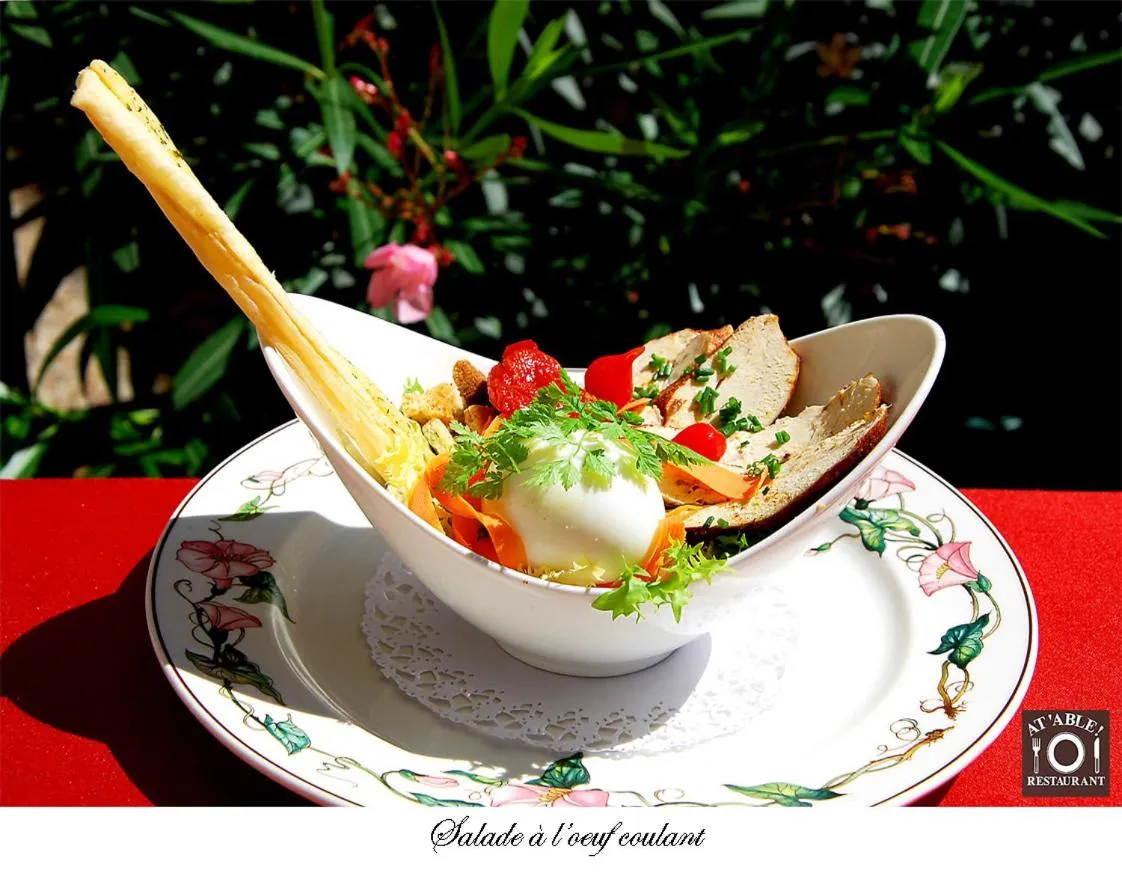 Logis Hôtel Restaurant La Boule d'Or