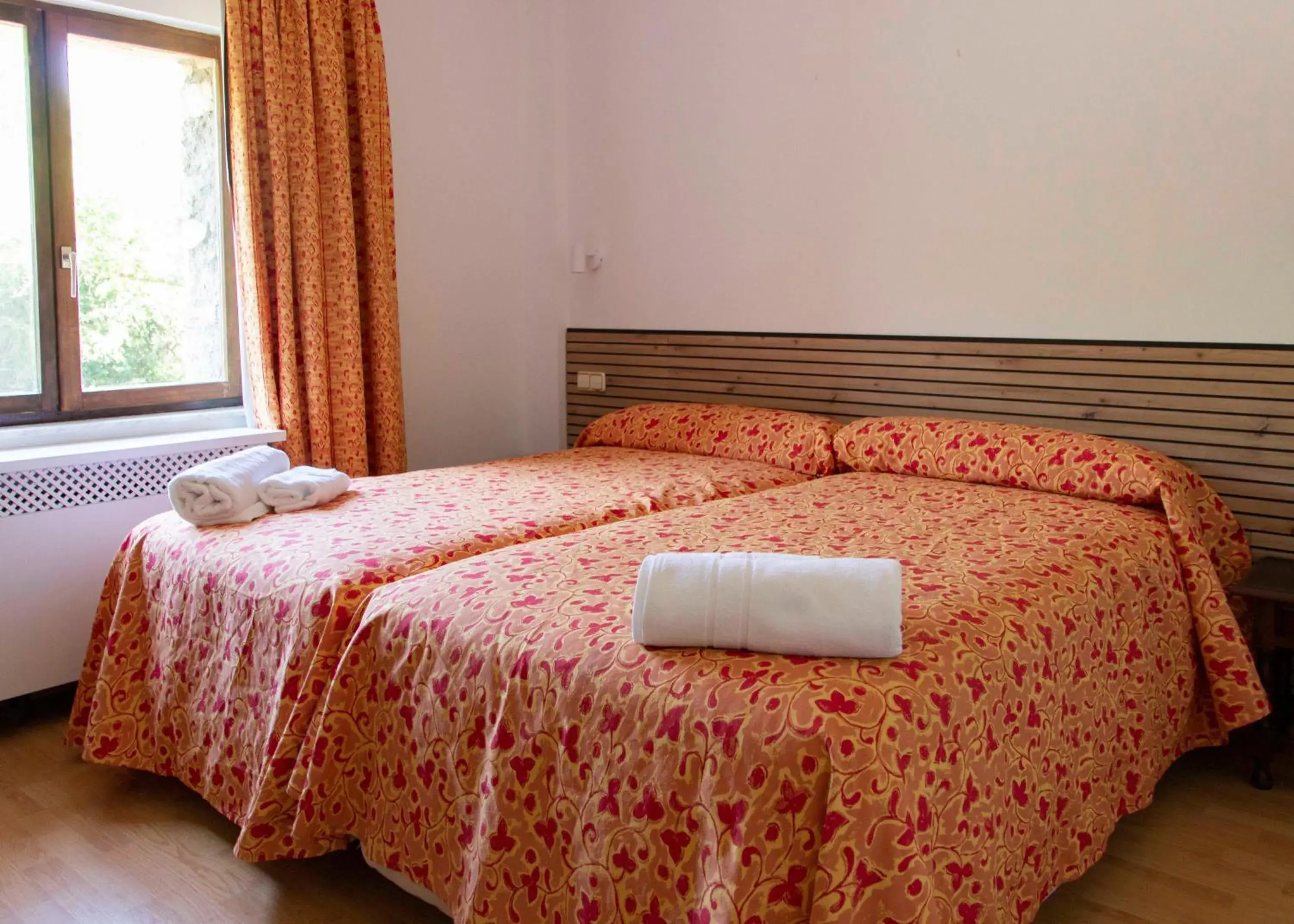 Double Room in Hotel Batuecas Double Room in Hotel Batuecas