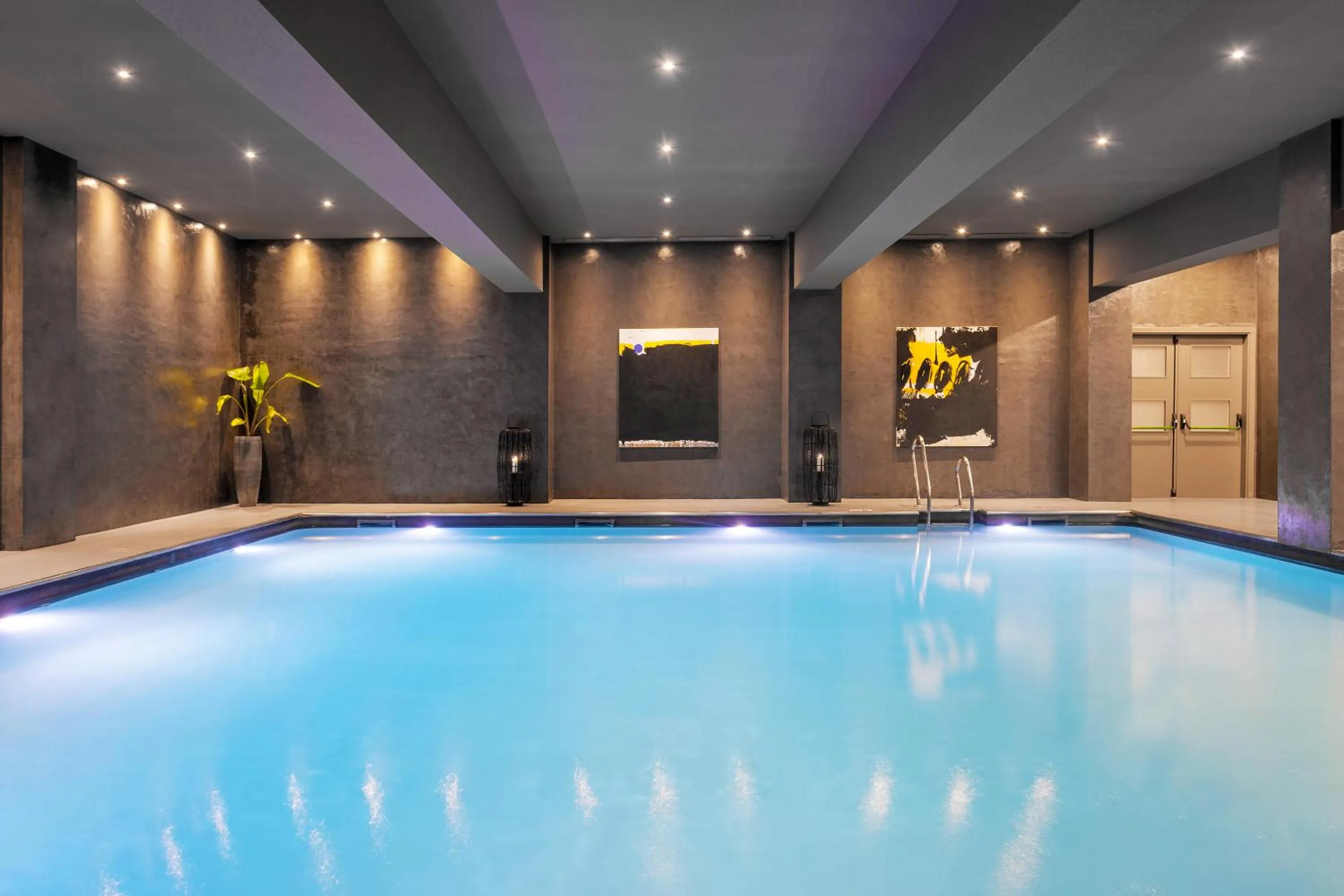 Swimming pool in Ama Islantilla Resort