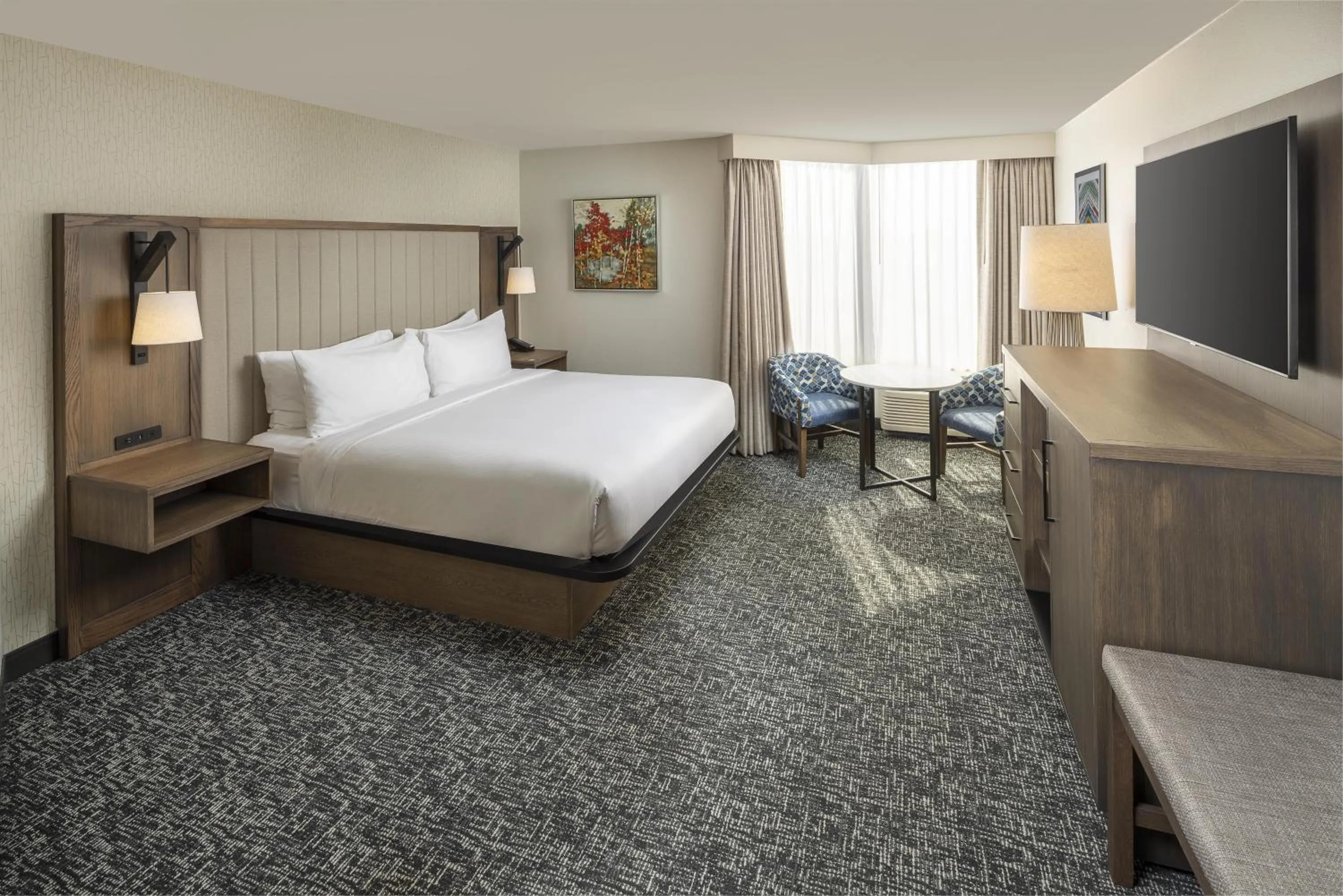 Bed in DoubleTree by Hilton Murfreesboro