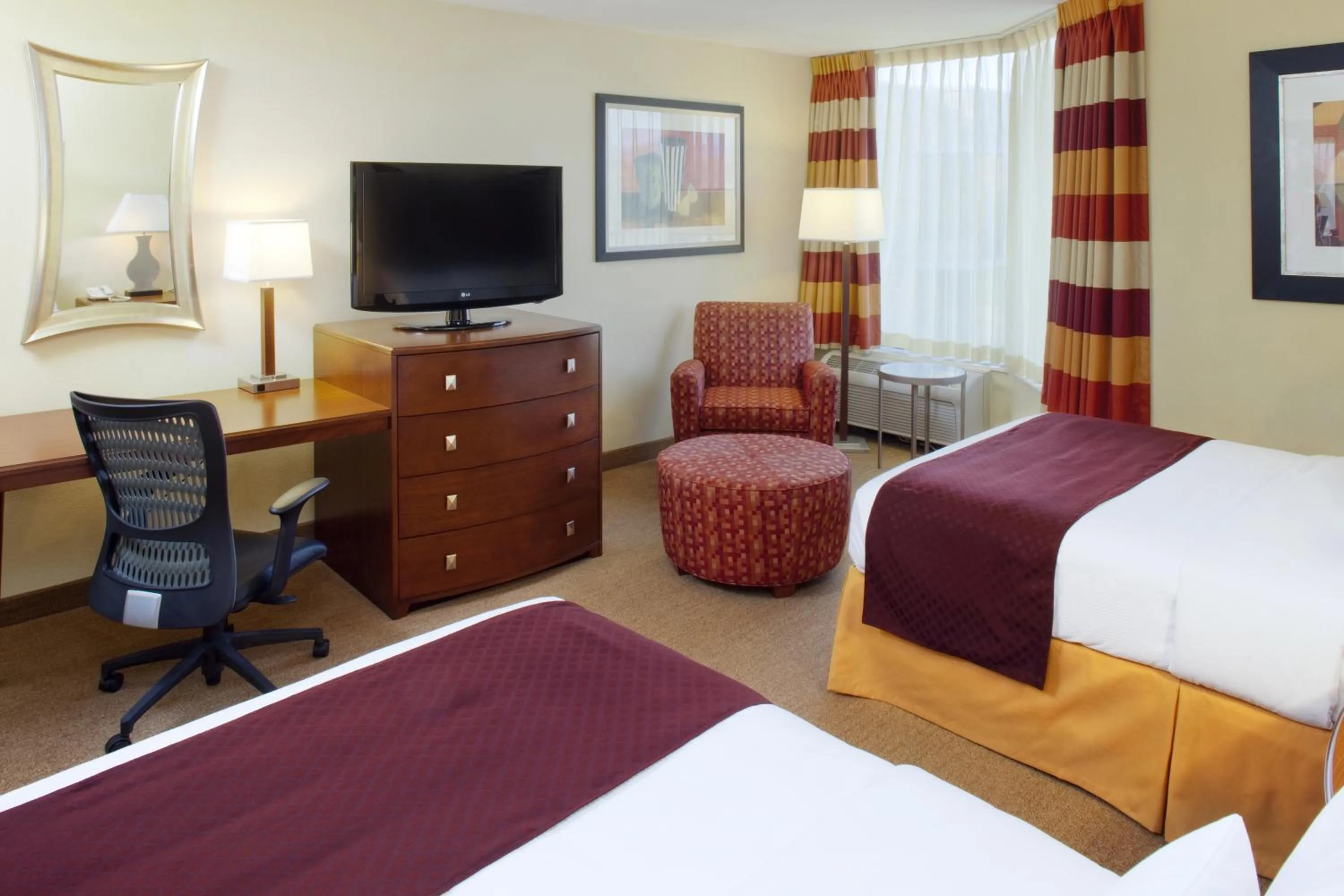Bedroom, Bed in DoubleTree by Hilton Murfreesboro