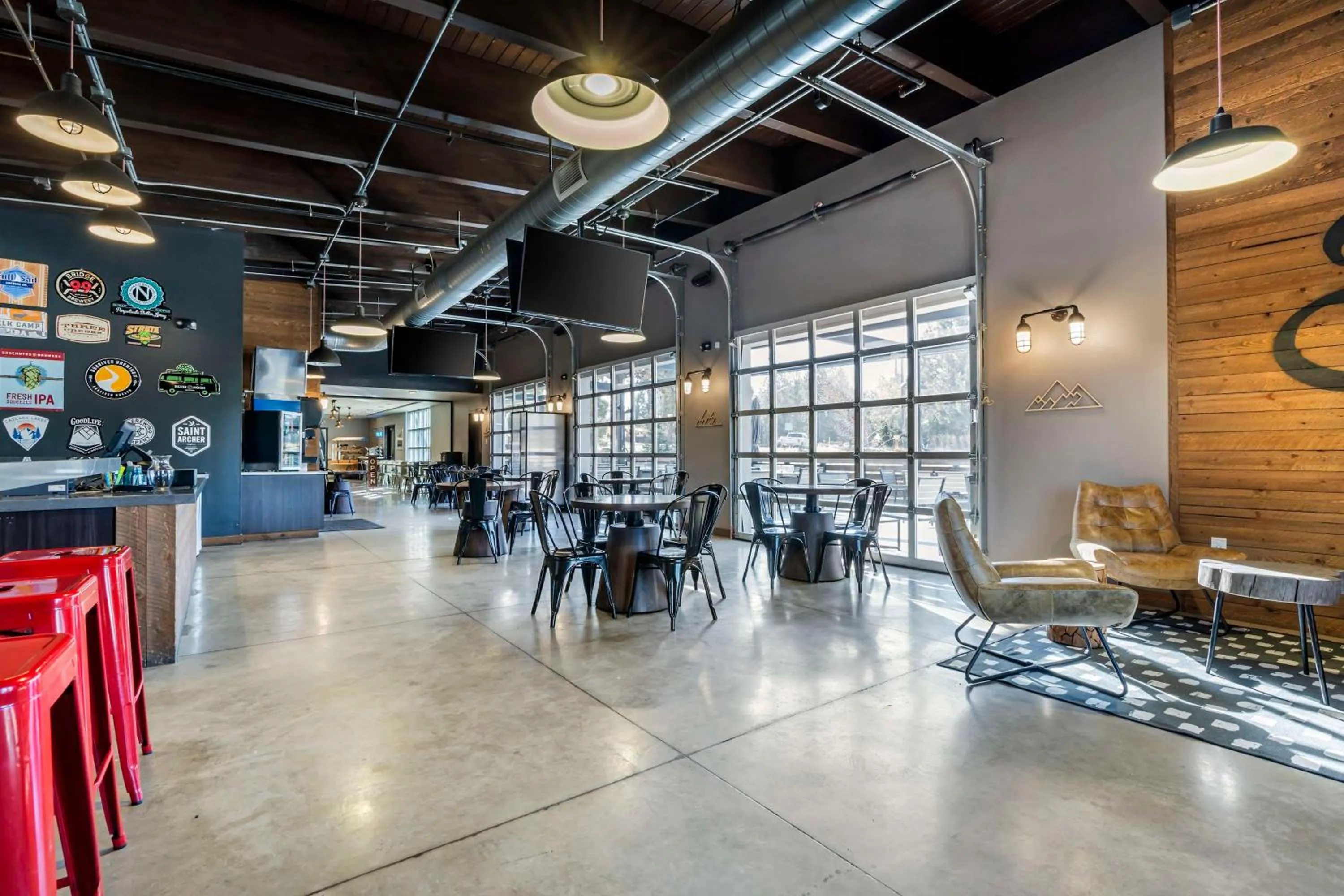 Food and drinks in Hotel Peppertree Bend, BW Premier Collection