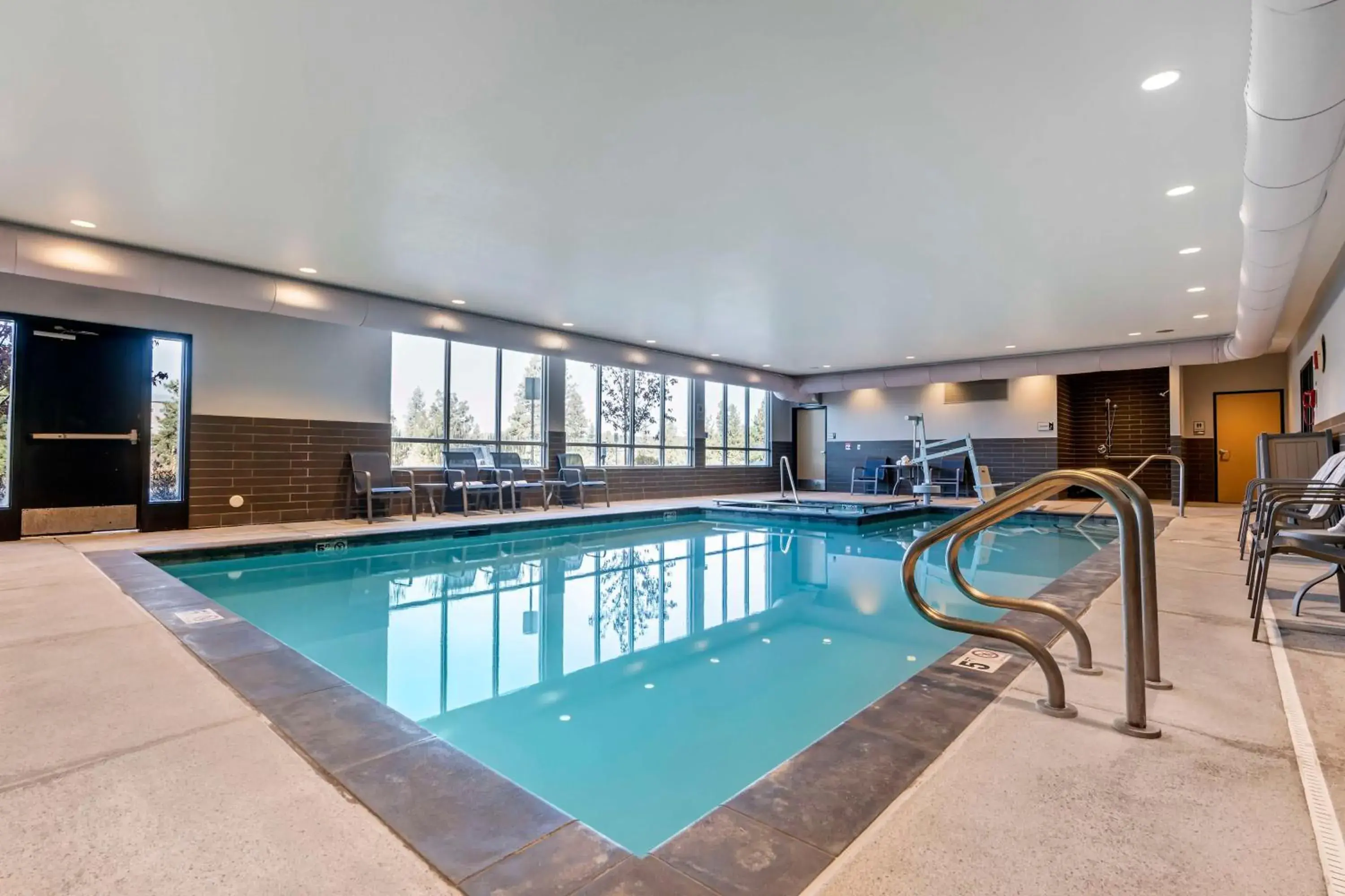 Pool view in Hotel Peppertree Bend, BW Premier Collection Pool view in Hotel Peppertree Bend, BW Premier Collection