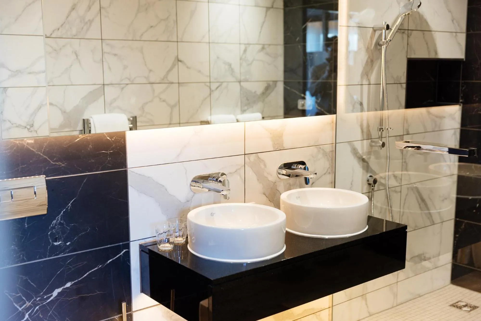 Bathroom in The Redhurst Hotel Glasgow