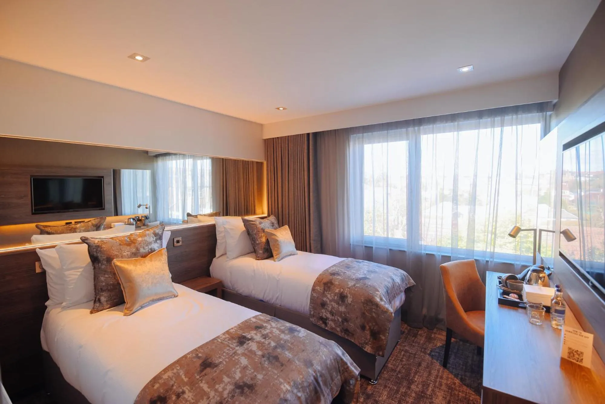 Bedroom, Bed in The Redhurst Hotel Glasgow