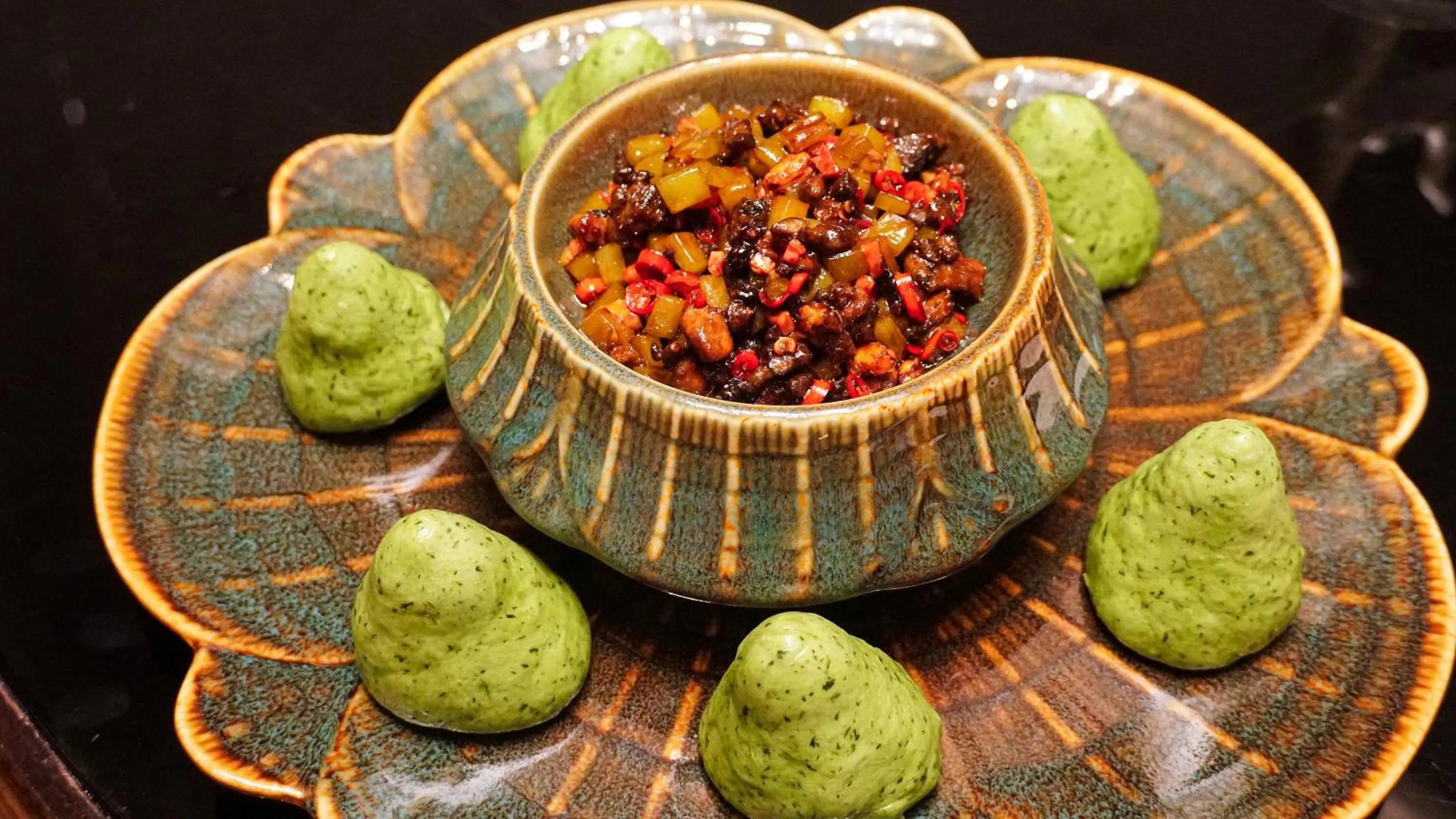 Restaurant/places to eat in Crowne Plaza Hangzhou Qiantang