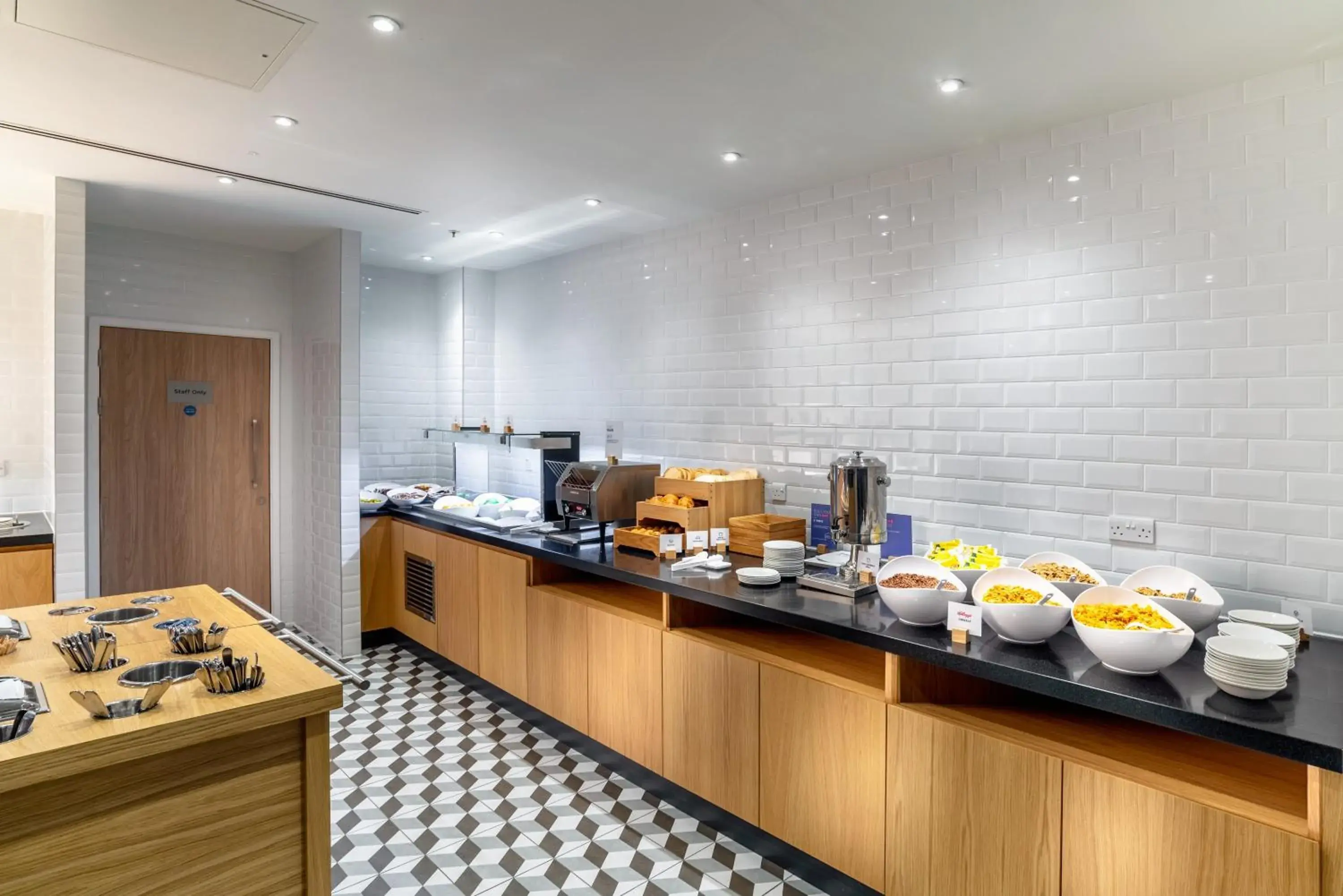 Breakfast in Holiday Inn Express - London Heathrow T4 by IHG Breakfast in Holiday Inn Express - London Heathrow T4 by IHG