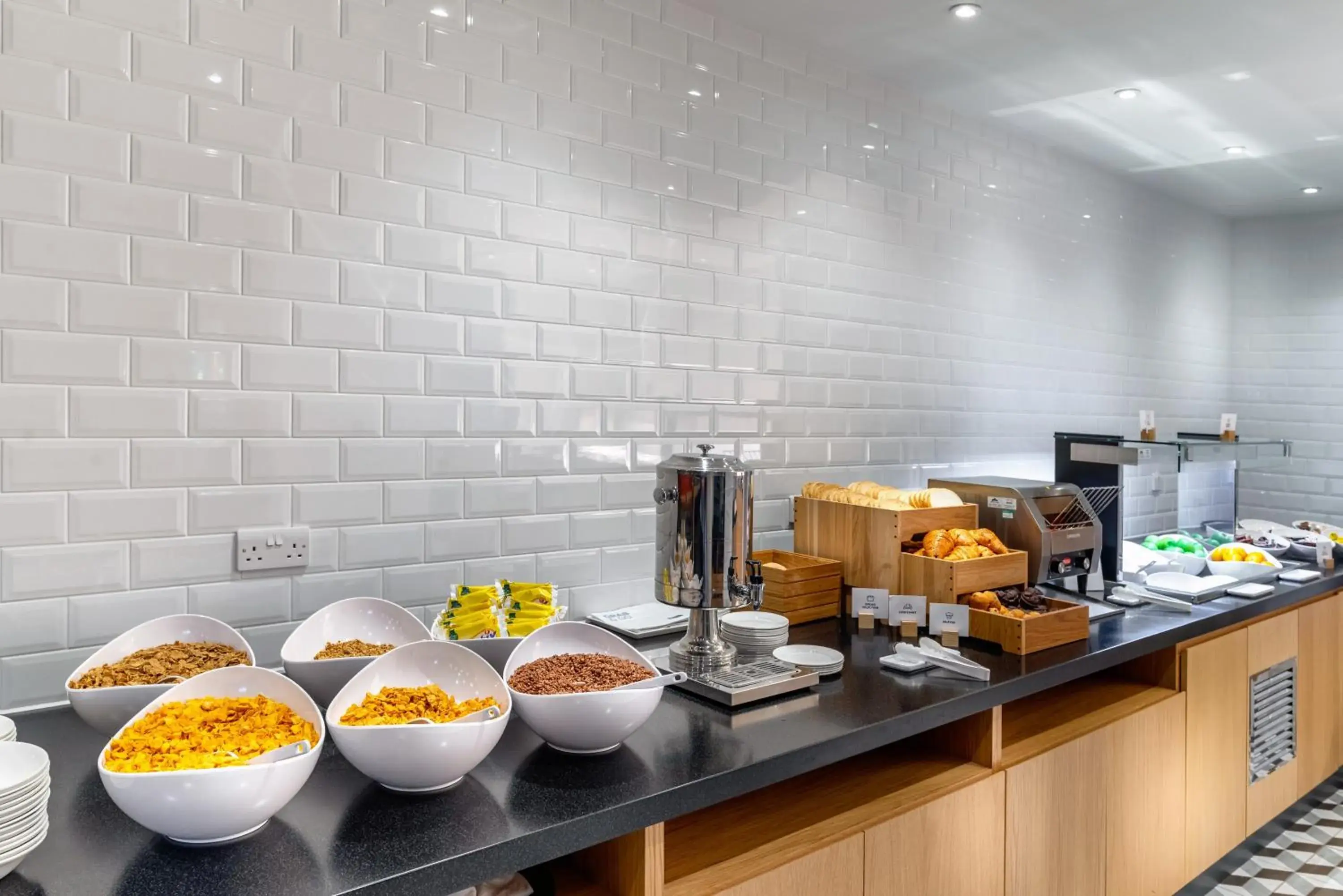 Breakfast in Holiday Inn Express - London Heathrow T4 by IHG Breakfast in Holiday Inn Express - London Heathrow T4 by IHG