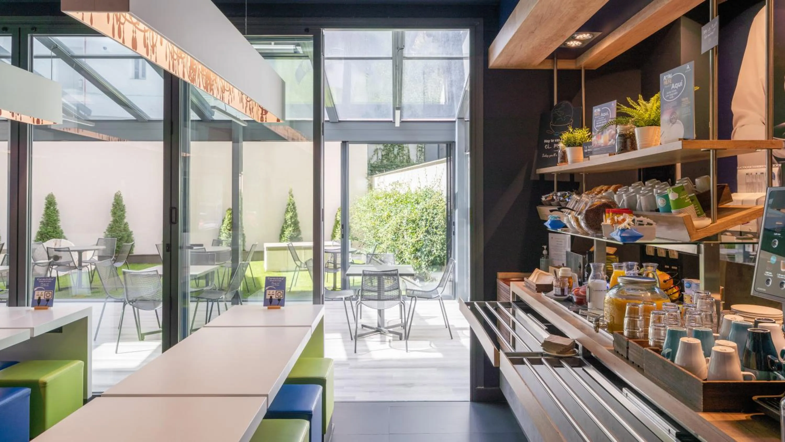 Food and drinks in Ibis Budget Madrid Centro Lavapies