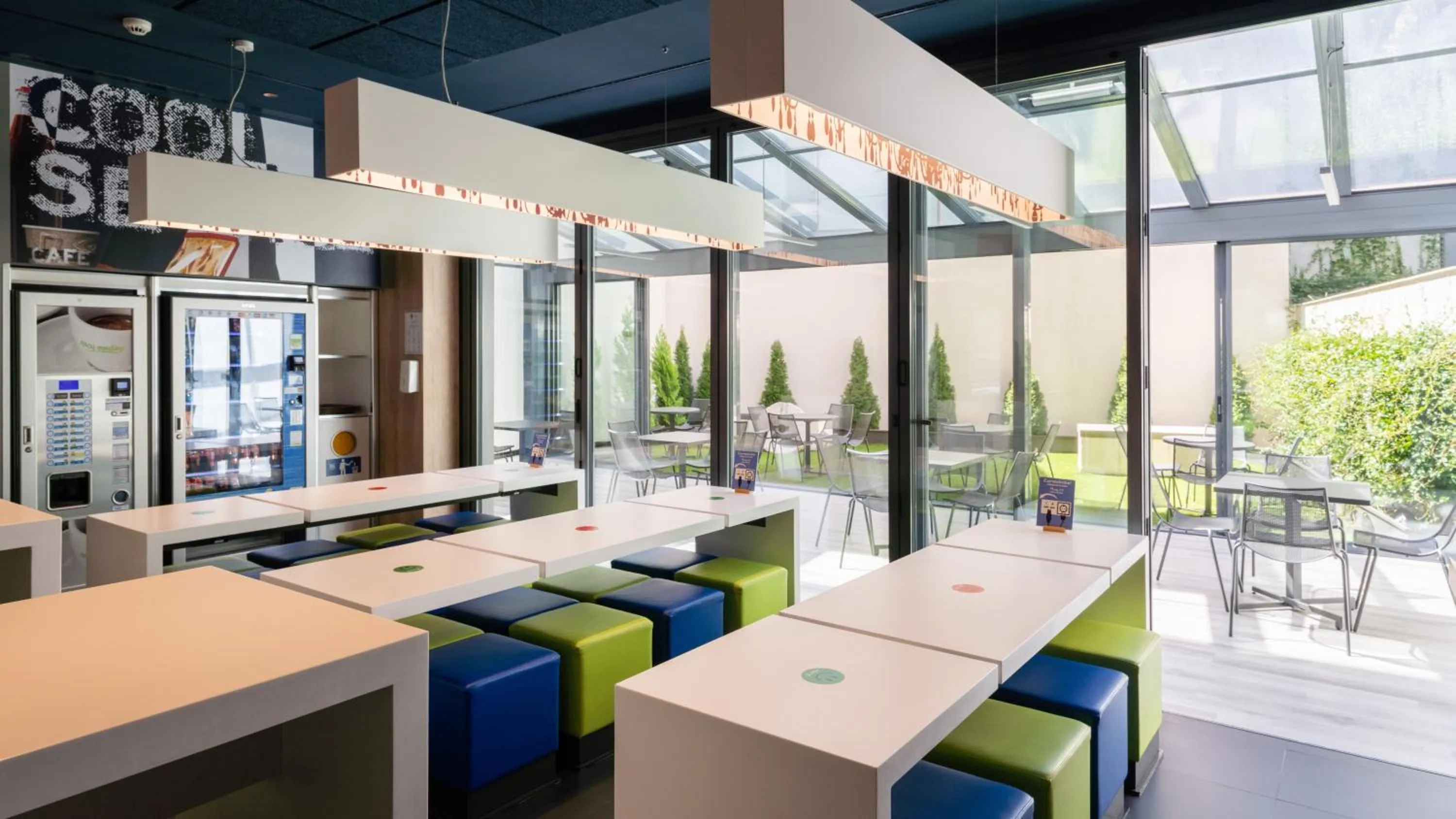 Seating area in Ibis Budget Madrid Centro Lavapies