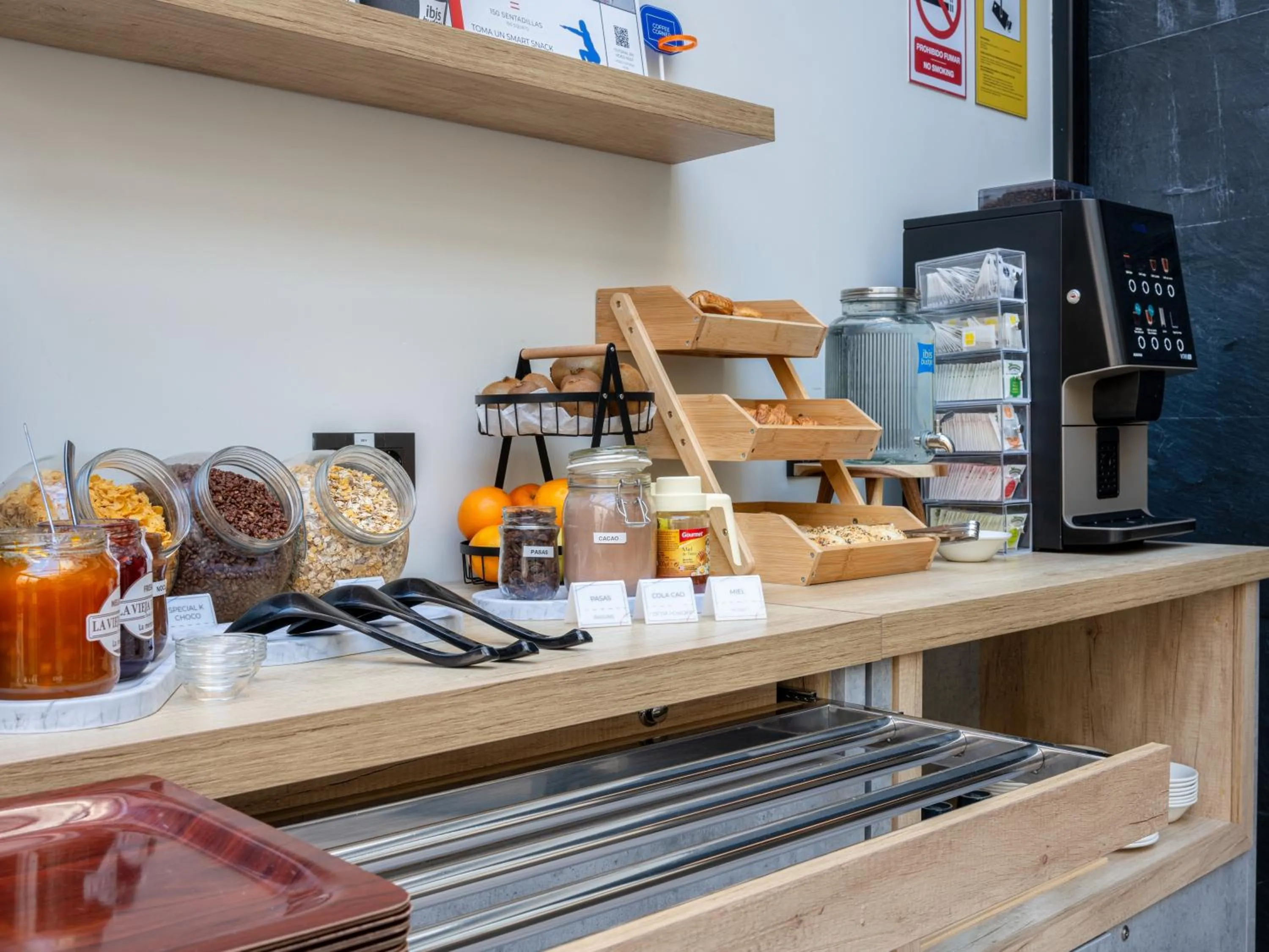 Continental breakfast in Ibis Budget Madrid Centro Lavapies