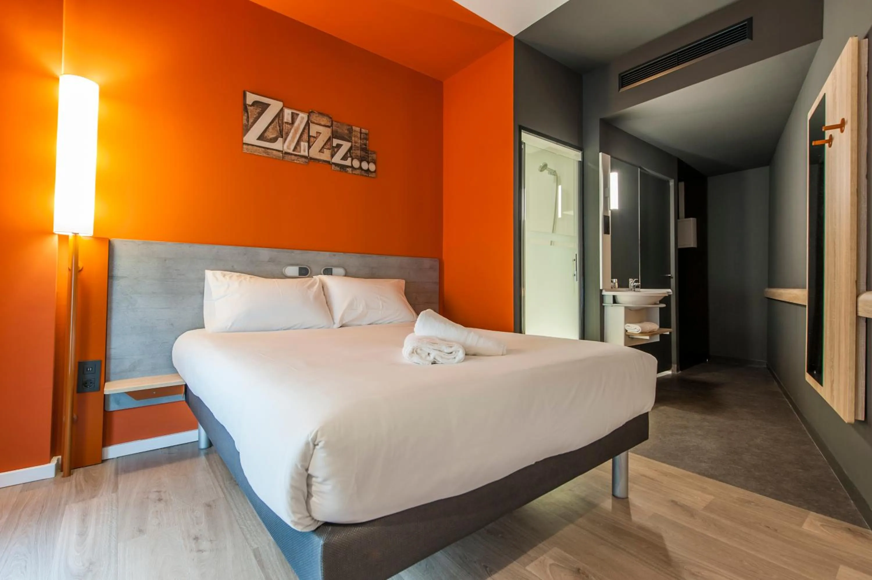 Bed in Ibis Budget Madrid Centro Lavapies