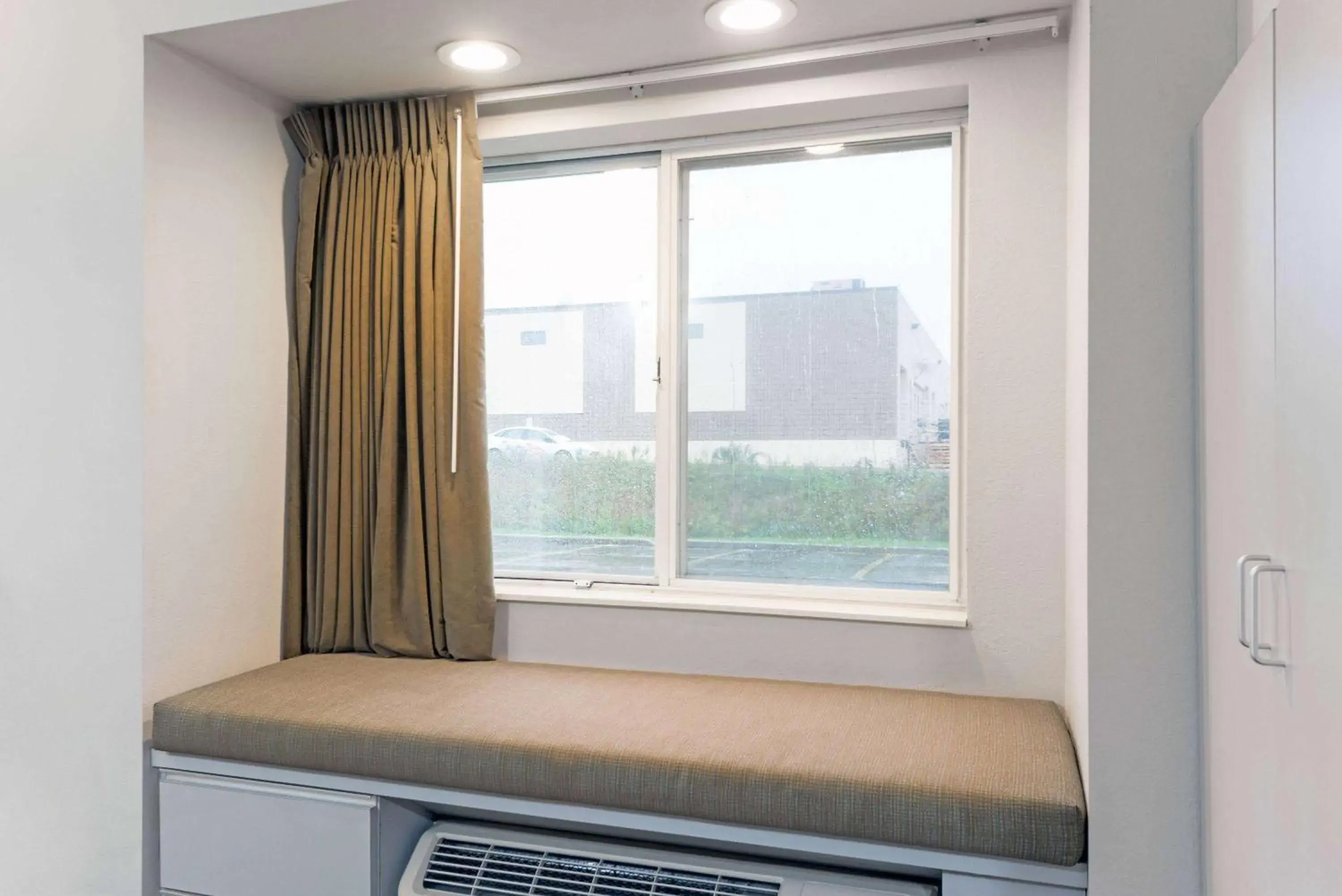 Photo of the whole room in Microtel Inn by Wyndham Henrietta Photo of the whole room in Microtel Inn by Wyndham Henrietta