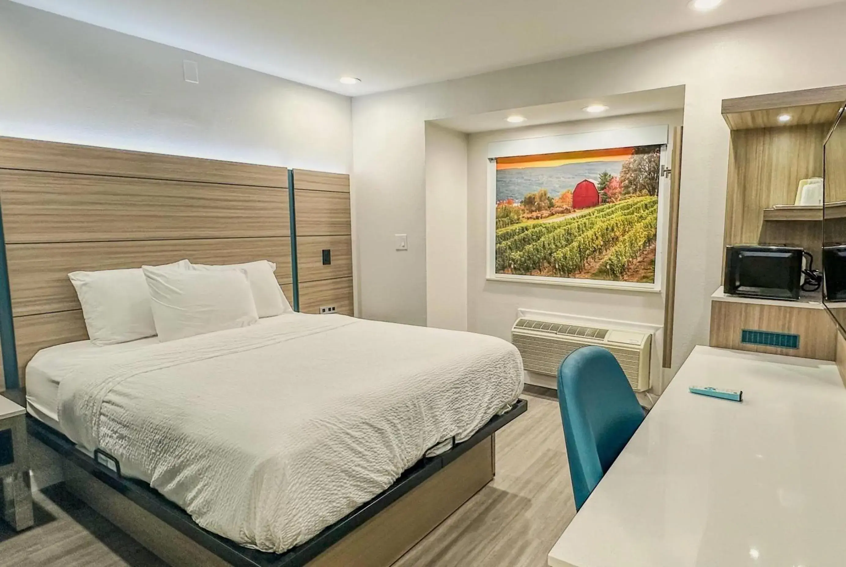 Photo of the whole room, Bed in Baymont by Wyndham Henrietta - Rochester Photo of the whole room, Bed in Baymont by Wyndham Henrietta - Rochester