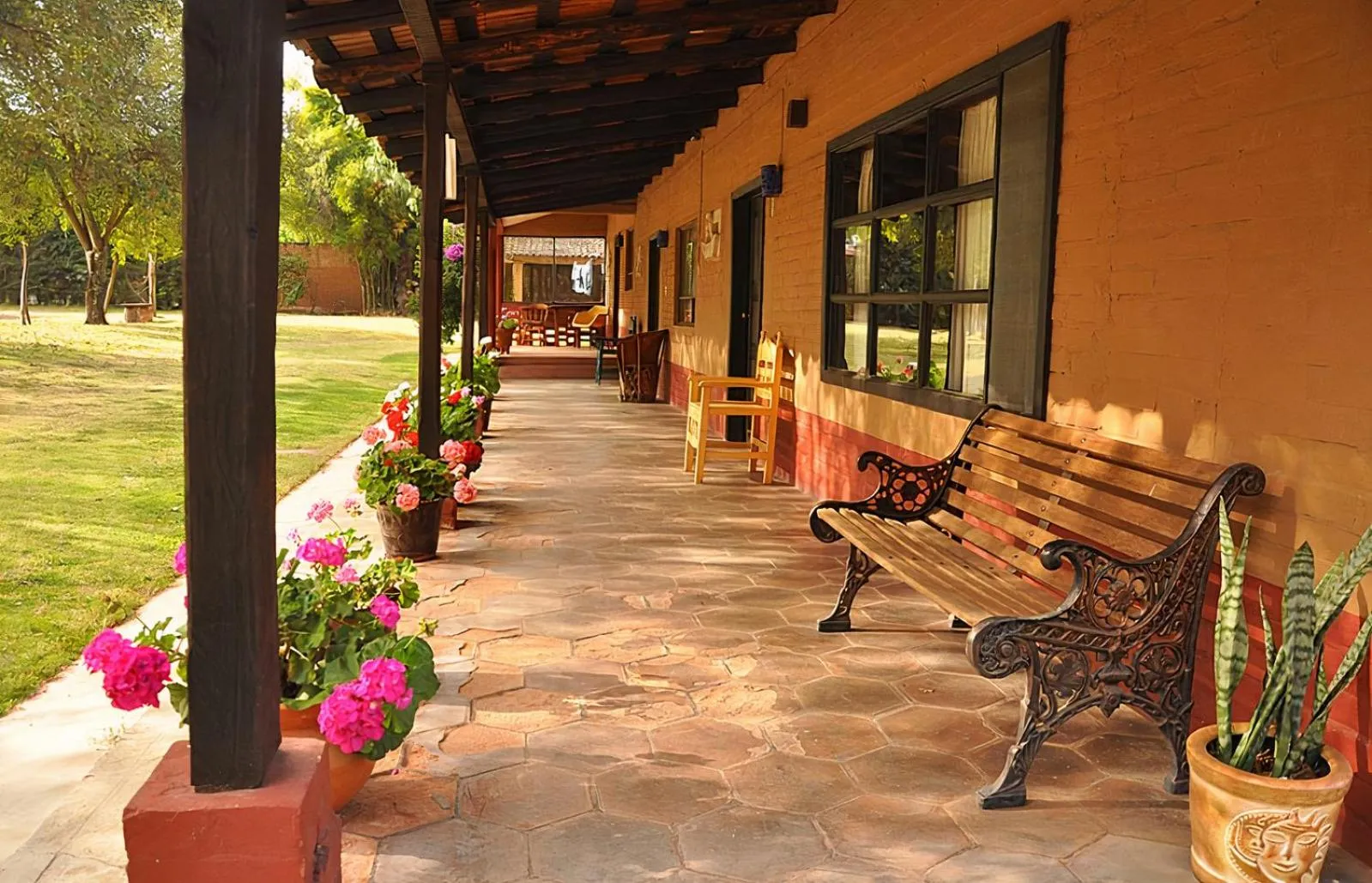 Property building in Villa Patzcuaro Garden Hotel