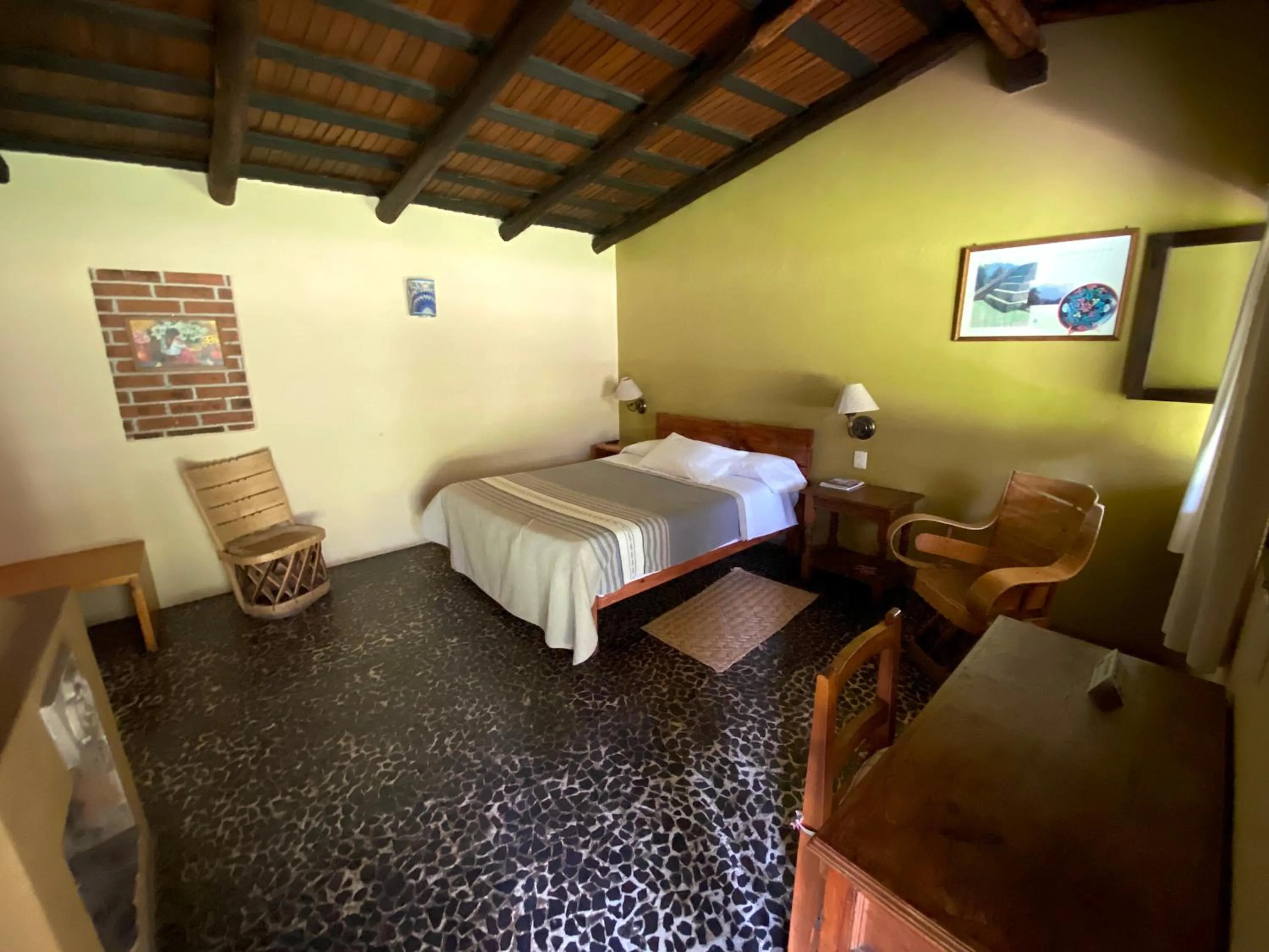 Photo of the whole room, Bed in Villa Patzcuaro Garden Hotel