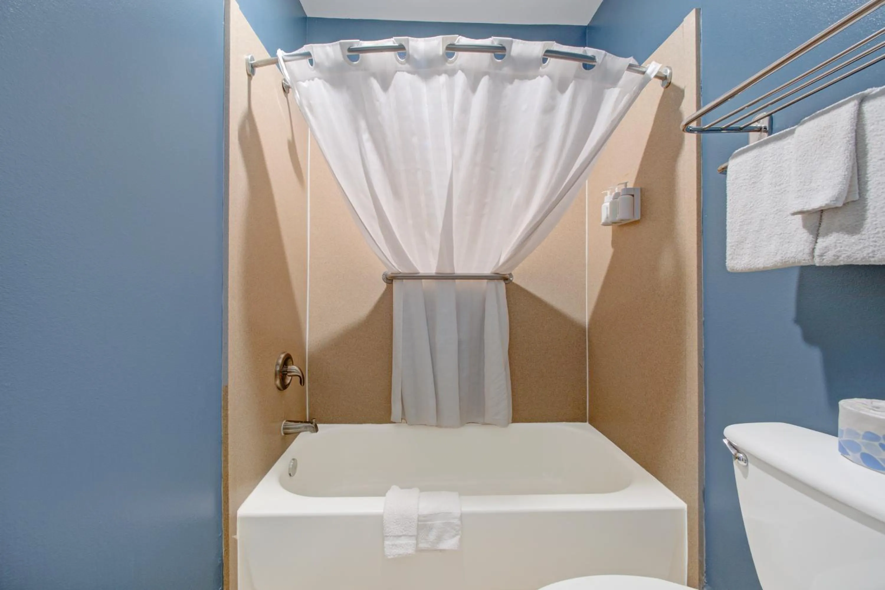 Bathroom in Weslaco Inn by Capital O Near Mercedes