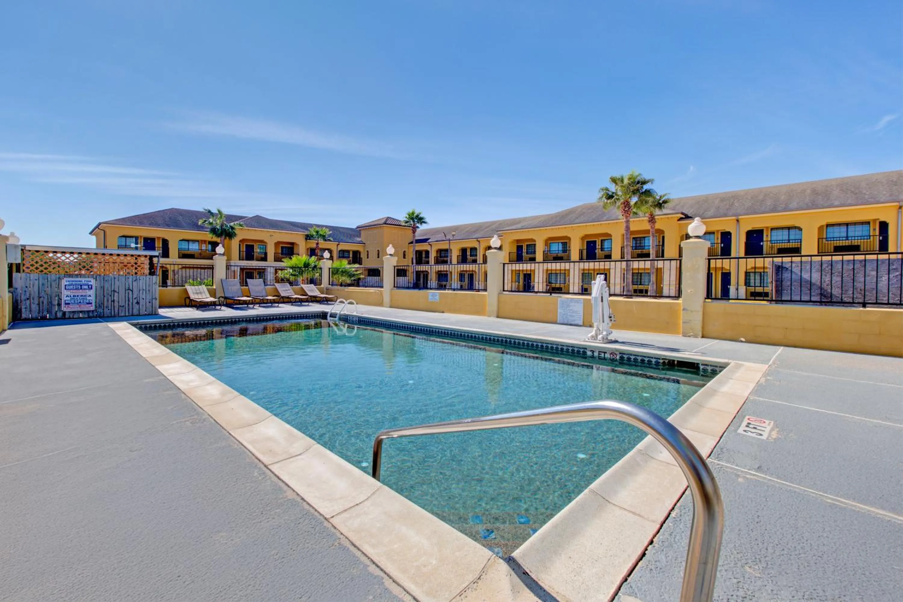 Swimming pool in Weslaco Inn by Capital O Near Mercedes
