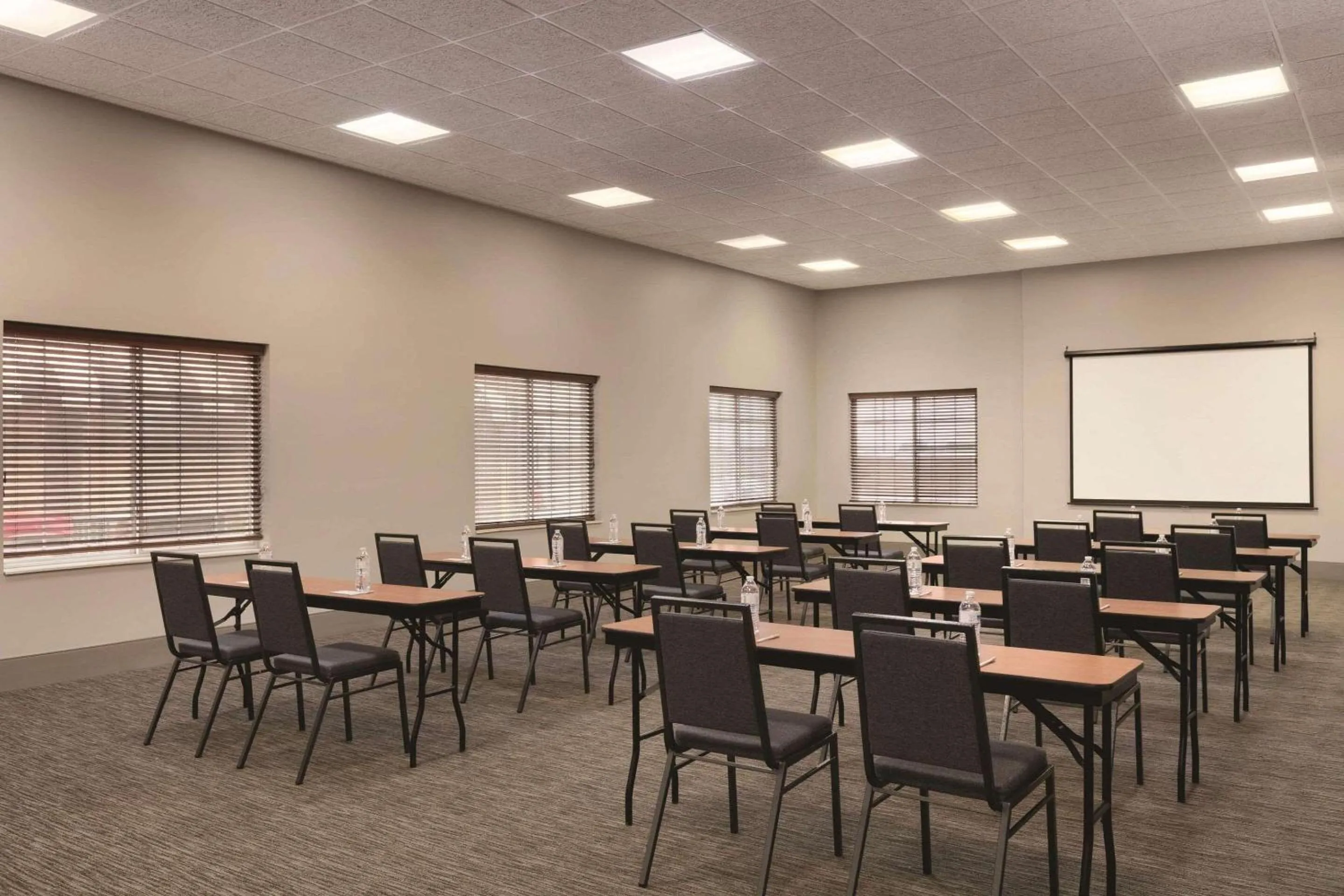 Meeting/conference room in Country Inn & Suites by Radisson, London, KY