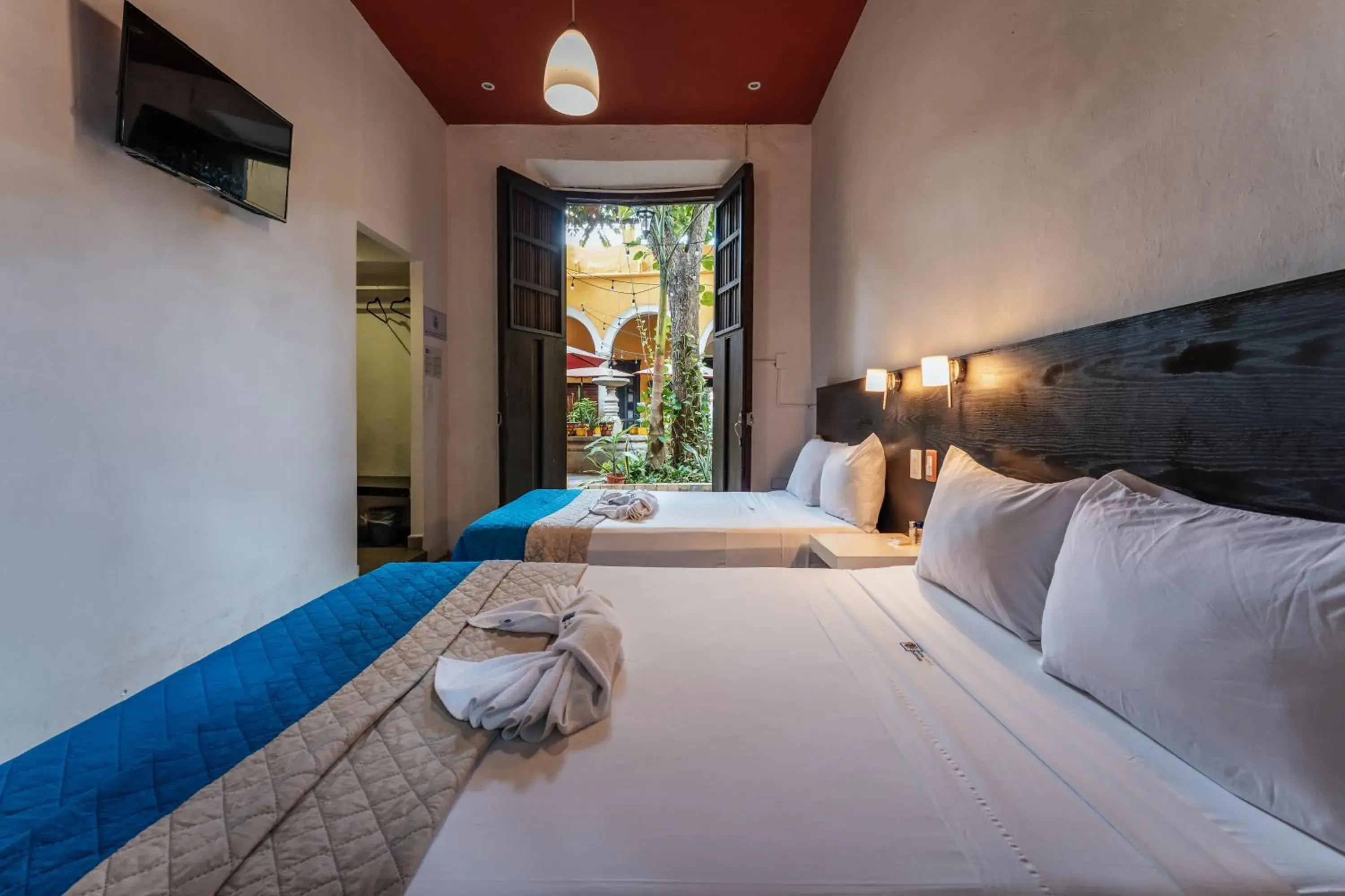 Double Room with Two Double Beds in Hotel Santiago Double Room with Two Double Beds in Hotel Santiago