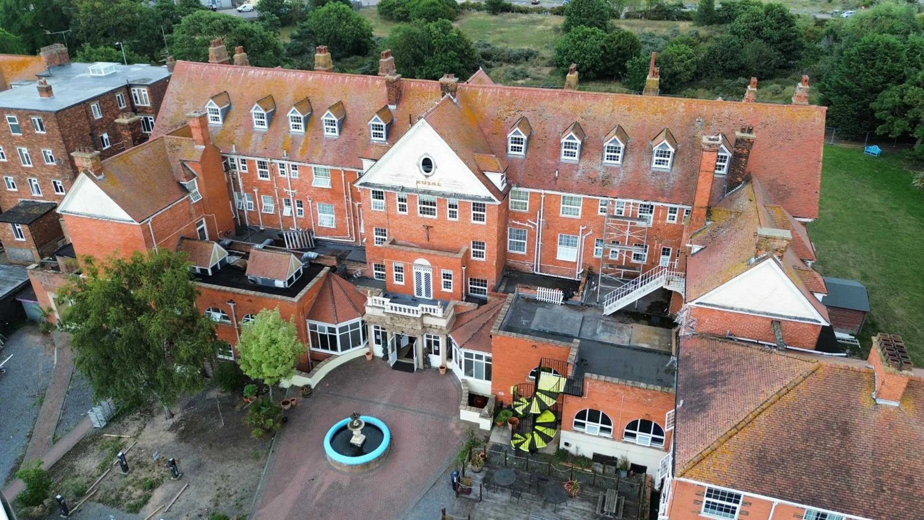 Property building in Skegness The Royal Hotel