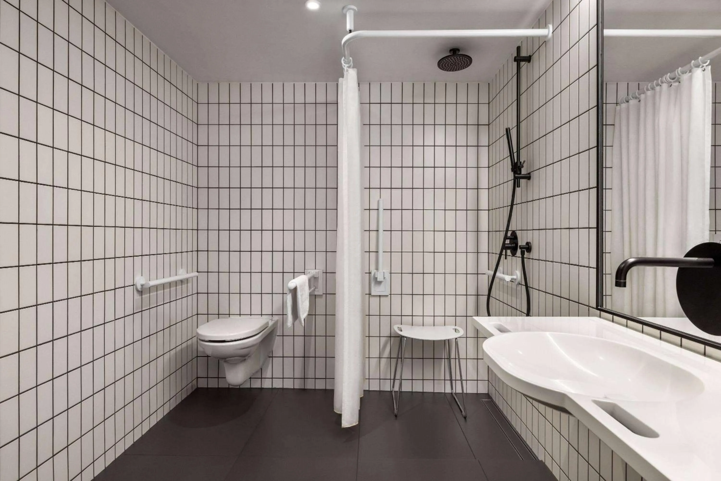 Shower in Vienna House by Wyndham Mokotow Warsaw