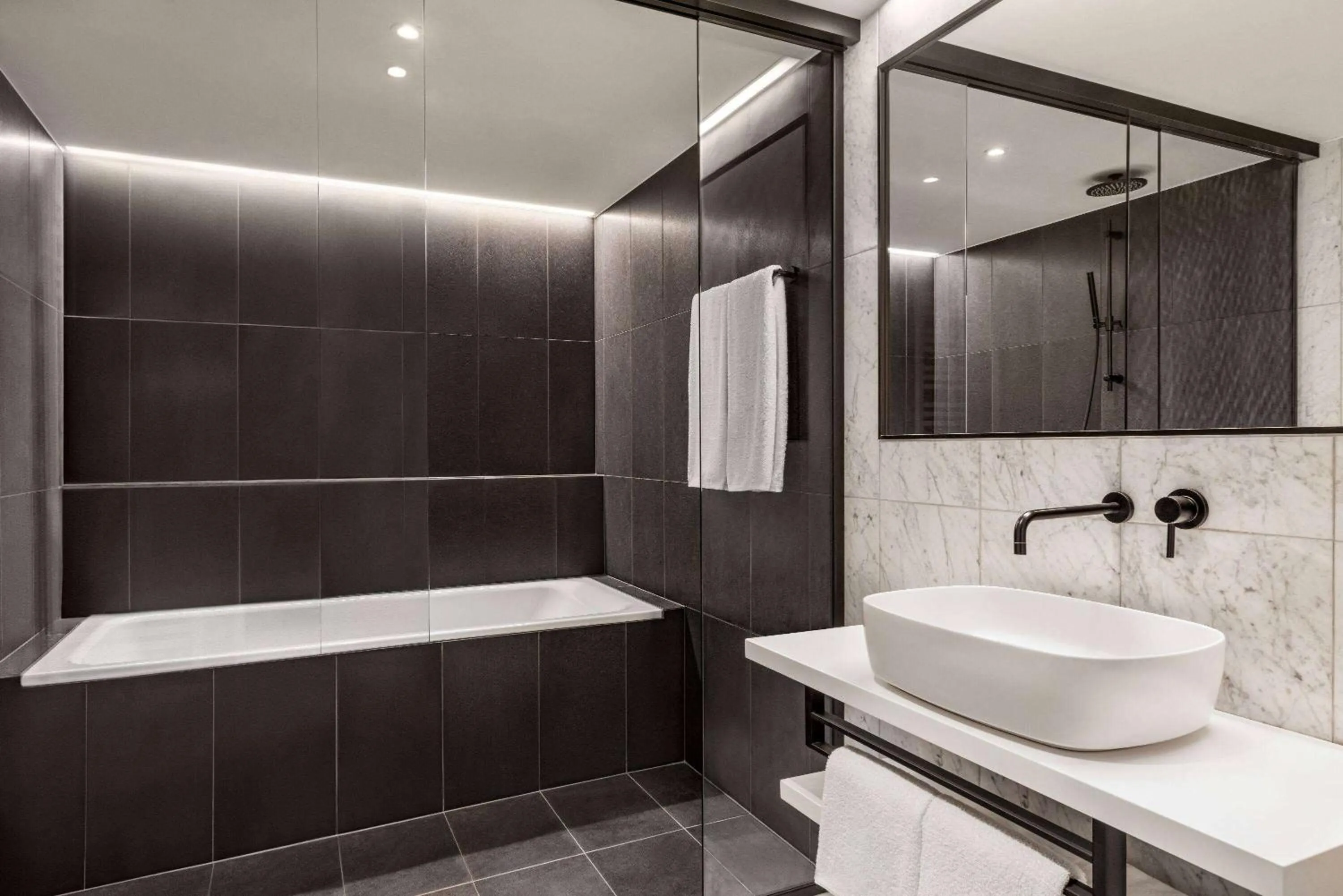 TV and multimedia in Vienna House by Wyndham Mokotow Warsaw