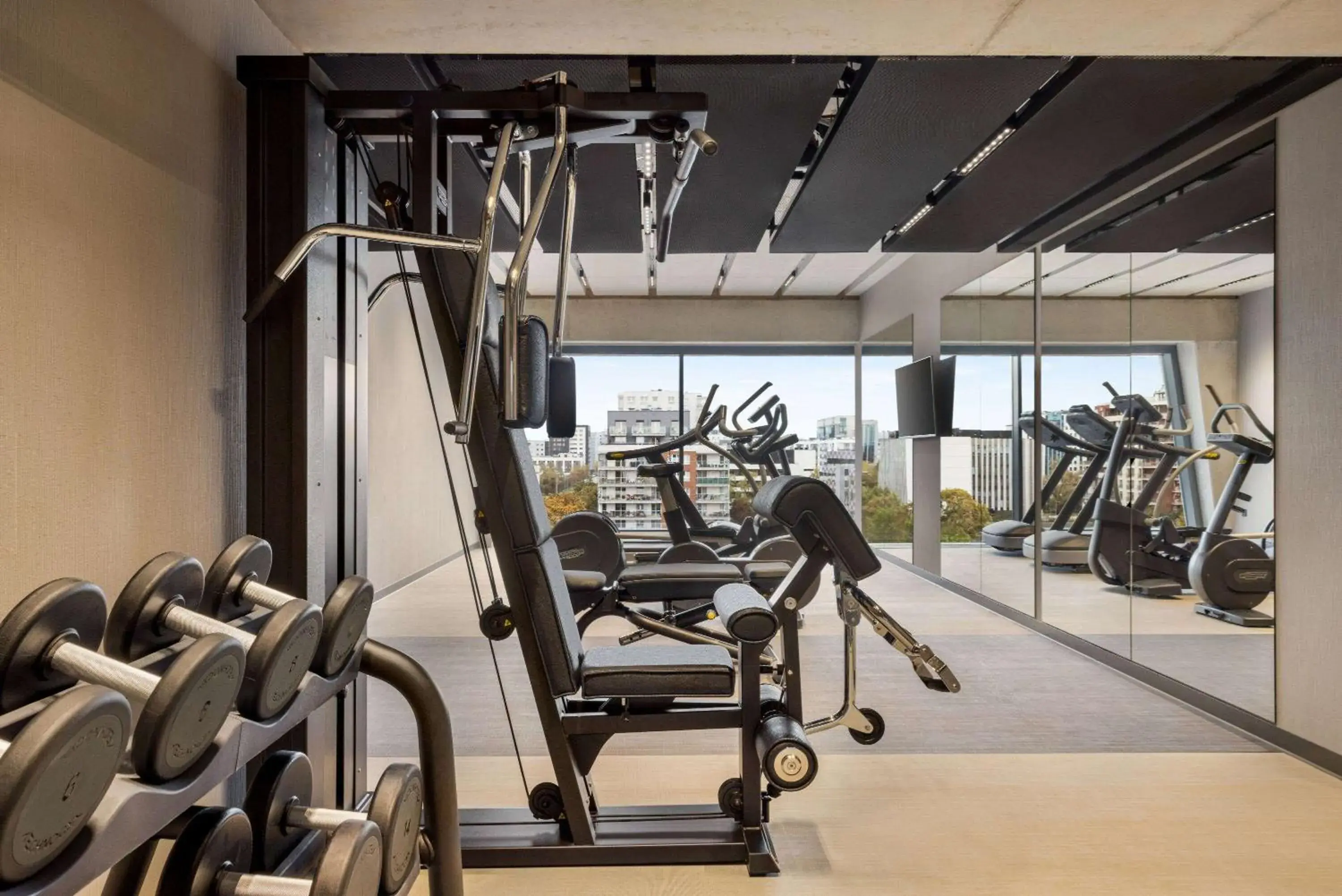Fitness centre/facilities in Vienna House by Wyndham Mokotow Warsaw Fitness centre/facilities in Vienna House by Wyndham Mokotow Warsaw