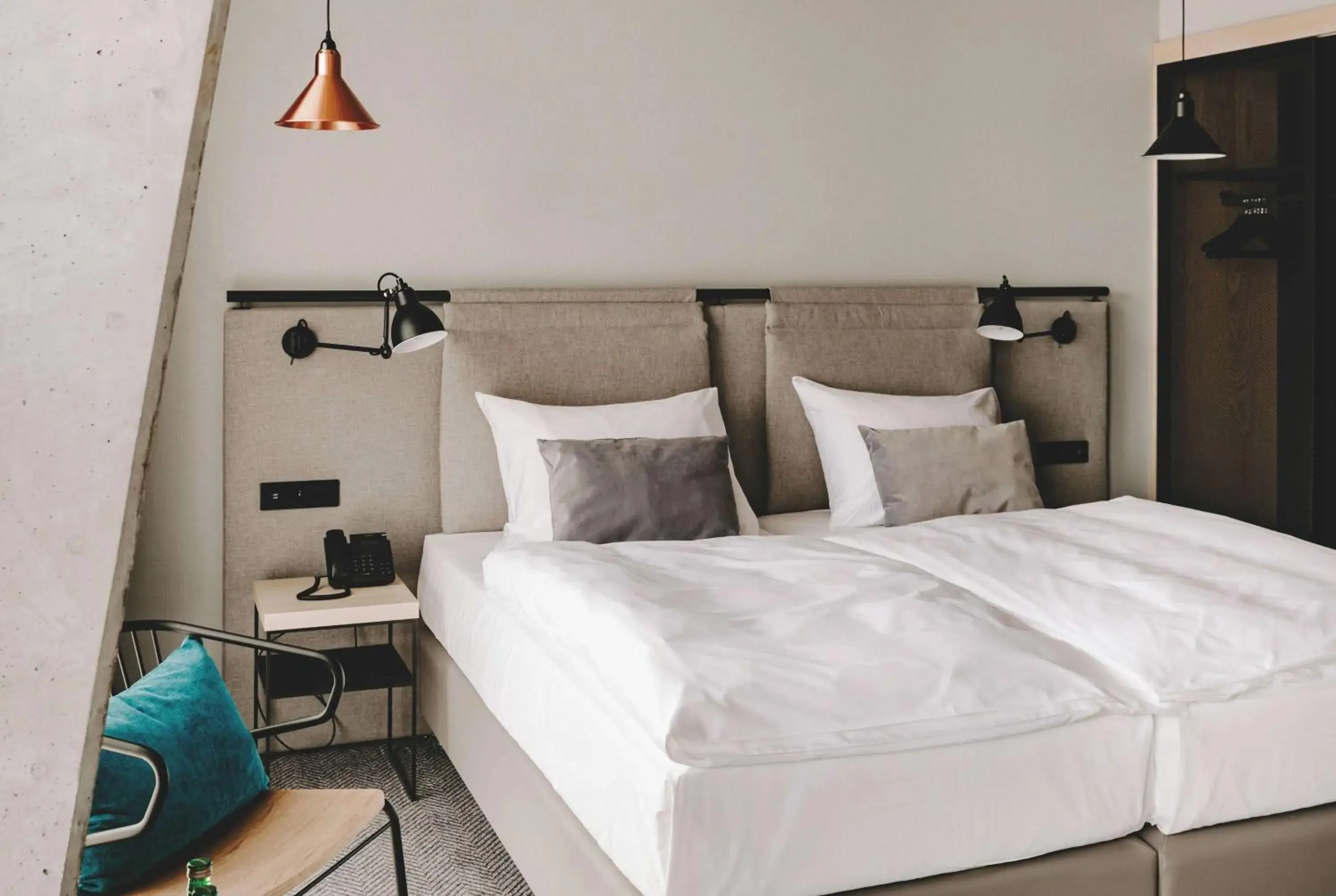 Photo of the whole room, Bed in Vienna House by Wyndham Mokotow Warsaw Photo of the whole room, Bed in Vienna House by Wyndham Mokotow Warsaw