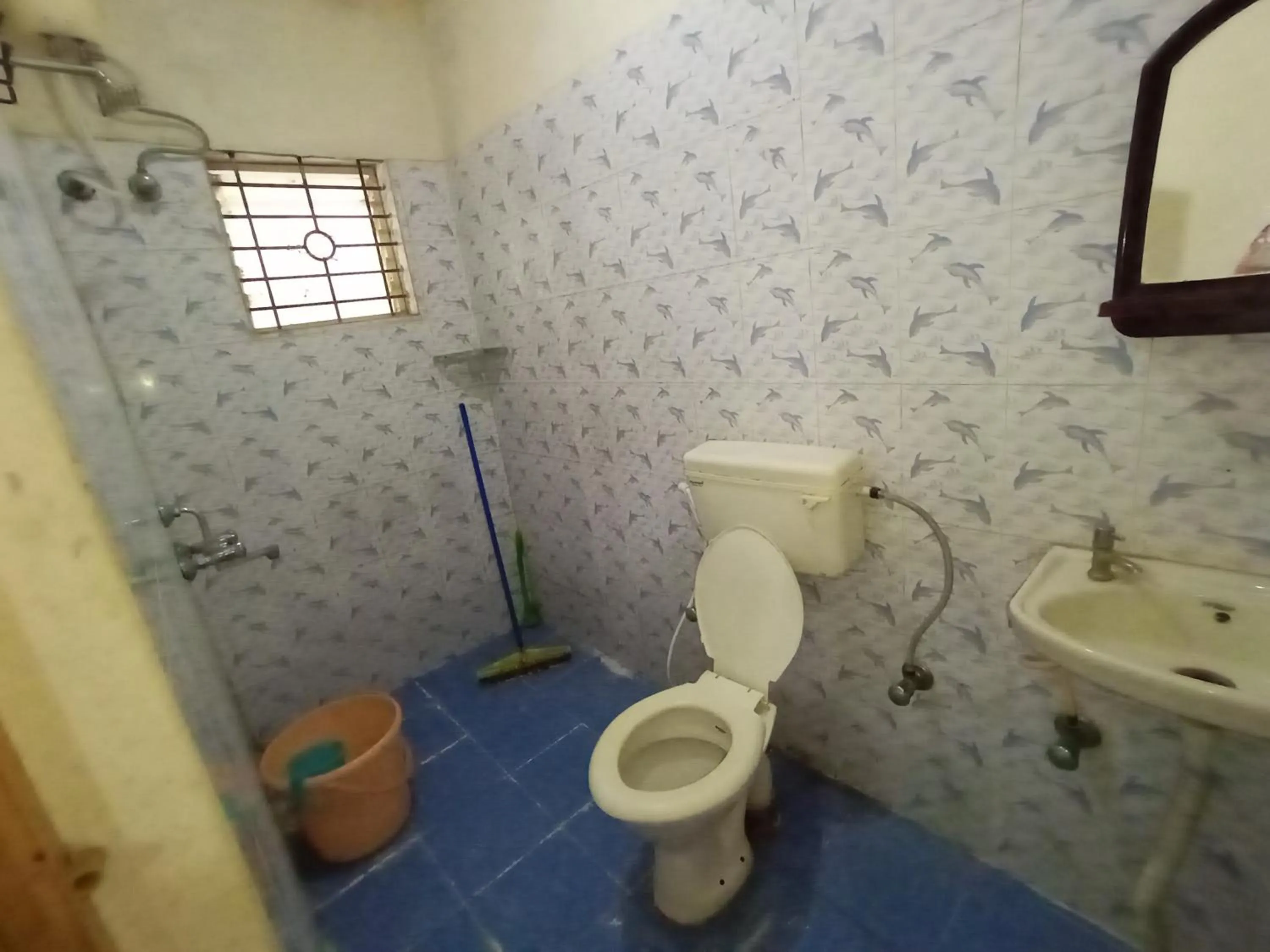 Bathroom in Professionals Pride PG