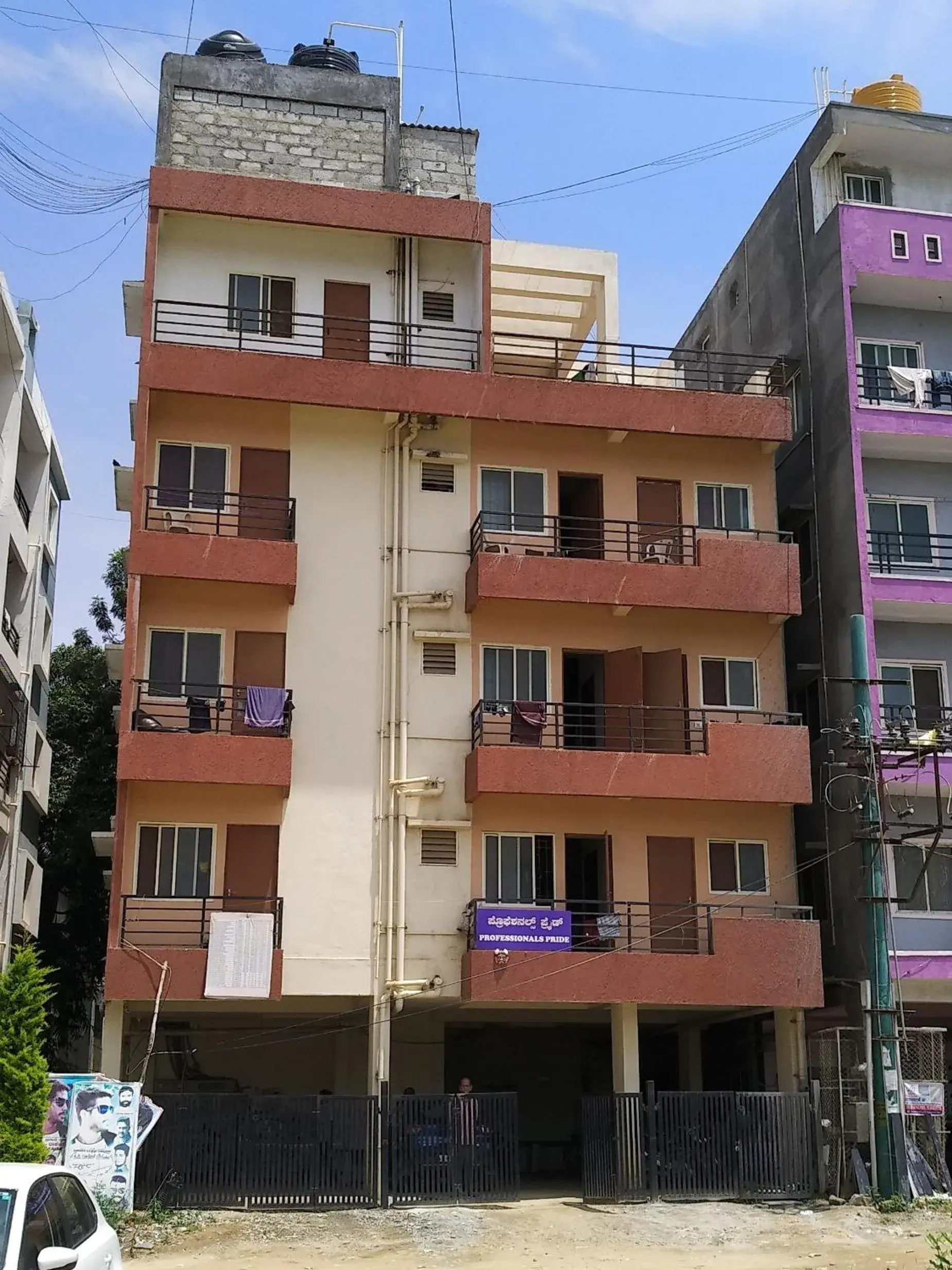 Property building in Professionals Pride PG Property building in Professionals Pride PG