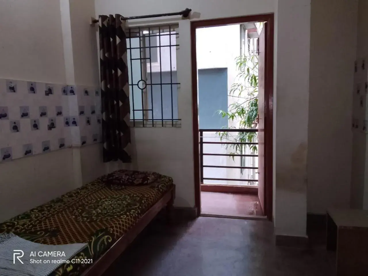 Photo of the whole room, Bed in Professionals Pride PG Photo of the whole room, Bed in Professionals Pride PG