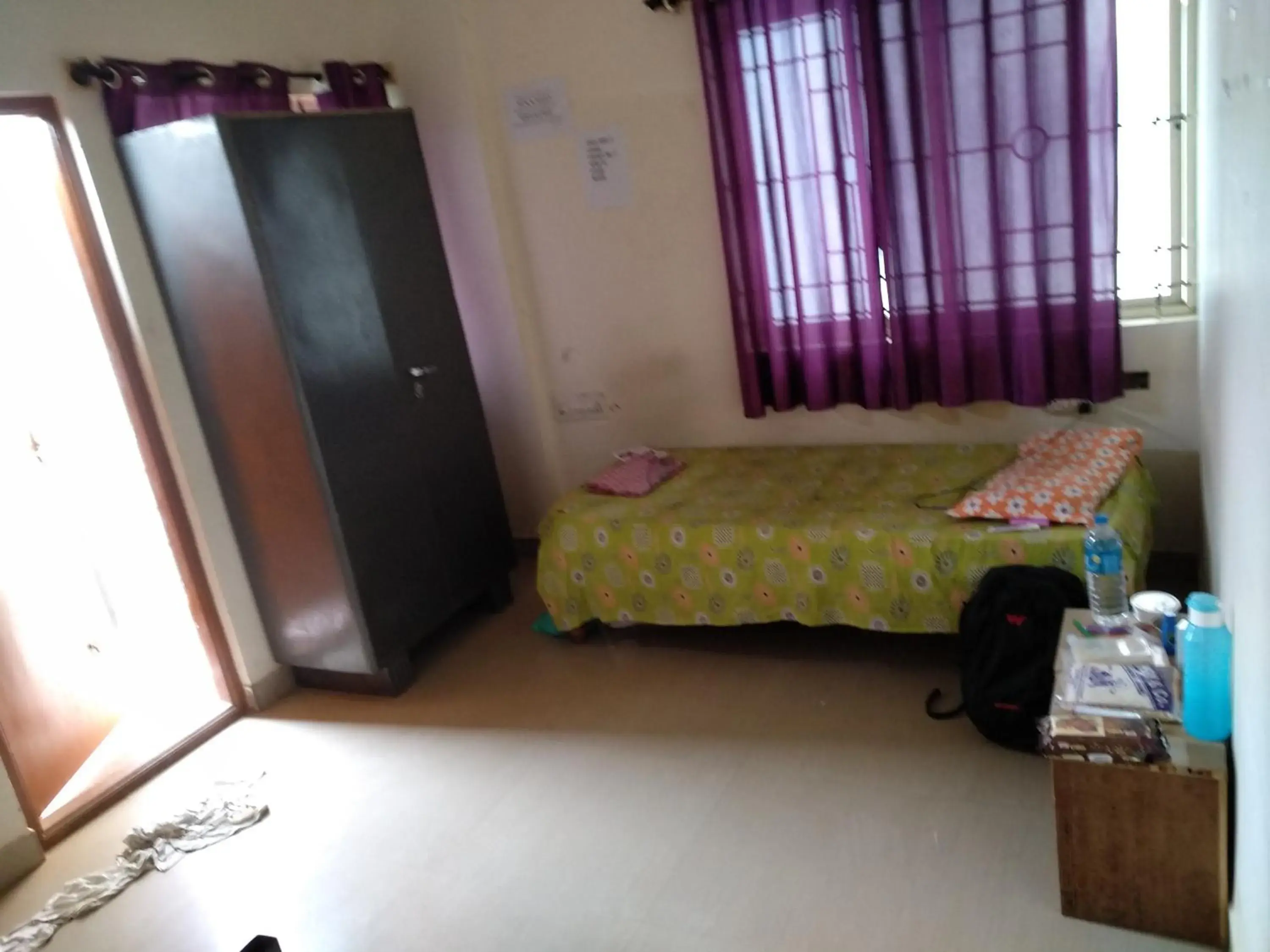 Photo of the whole room, Bed in Professionals Pride PG Photo of the whole room, Bed in Professionals Pride PG