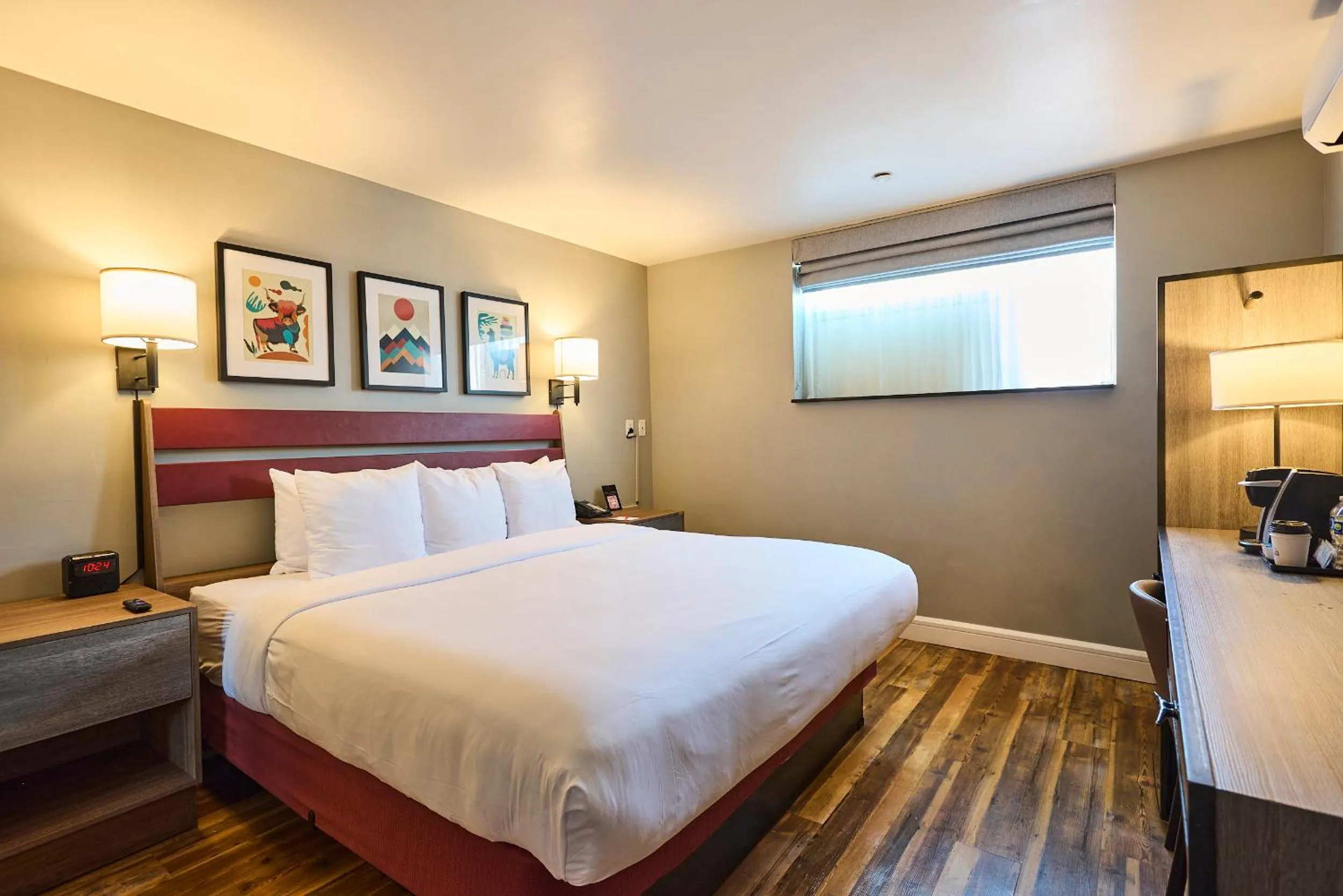 Bedroom, Bed in The Lodge Red Hook