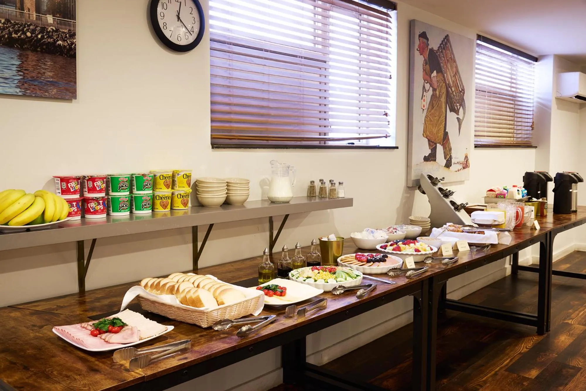 Restaurant/places to eat in The Lodge Red Hook