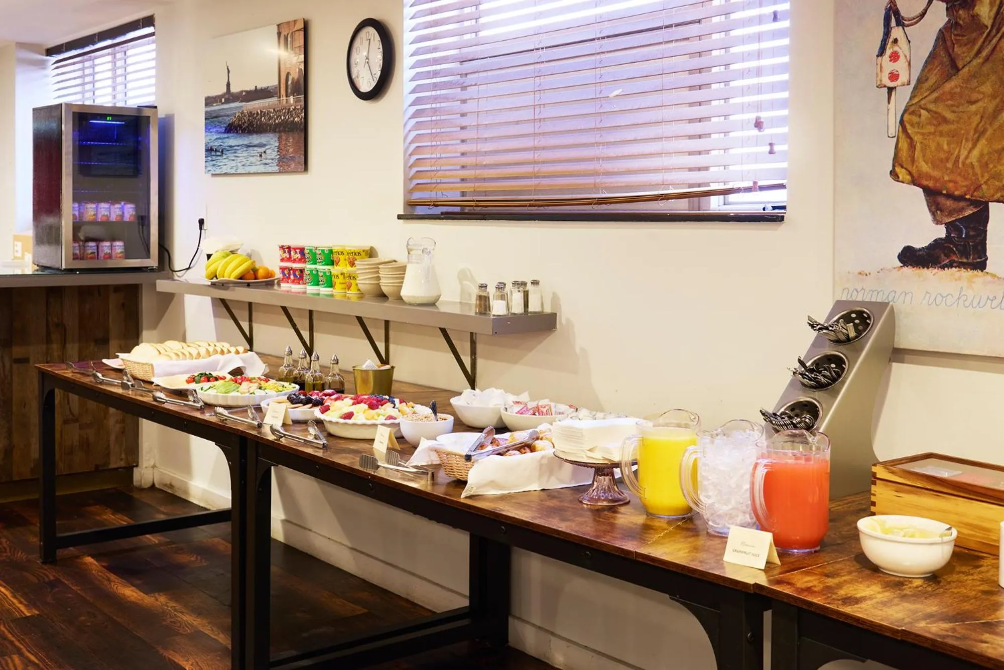 Restaurant/places to eat in The Lodge Red Hook