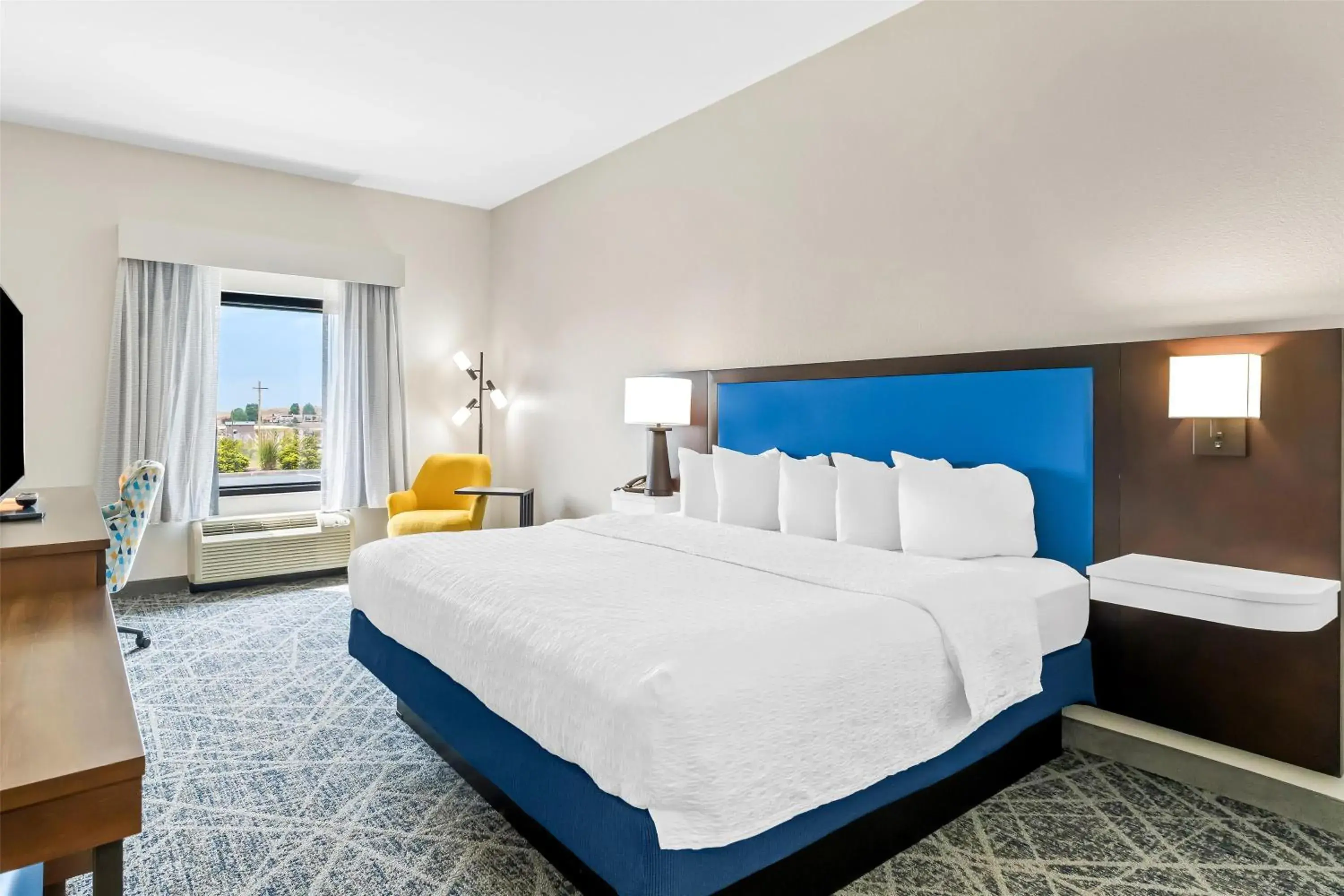 Bed in Hampton Inn Laramie Bed in Hampton Inn Laramie