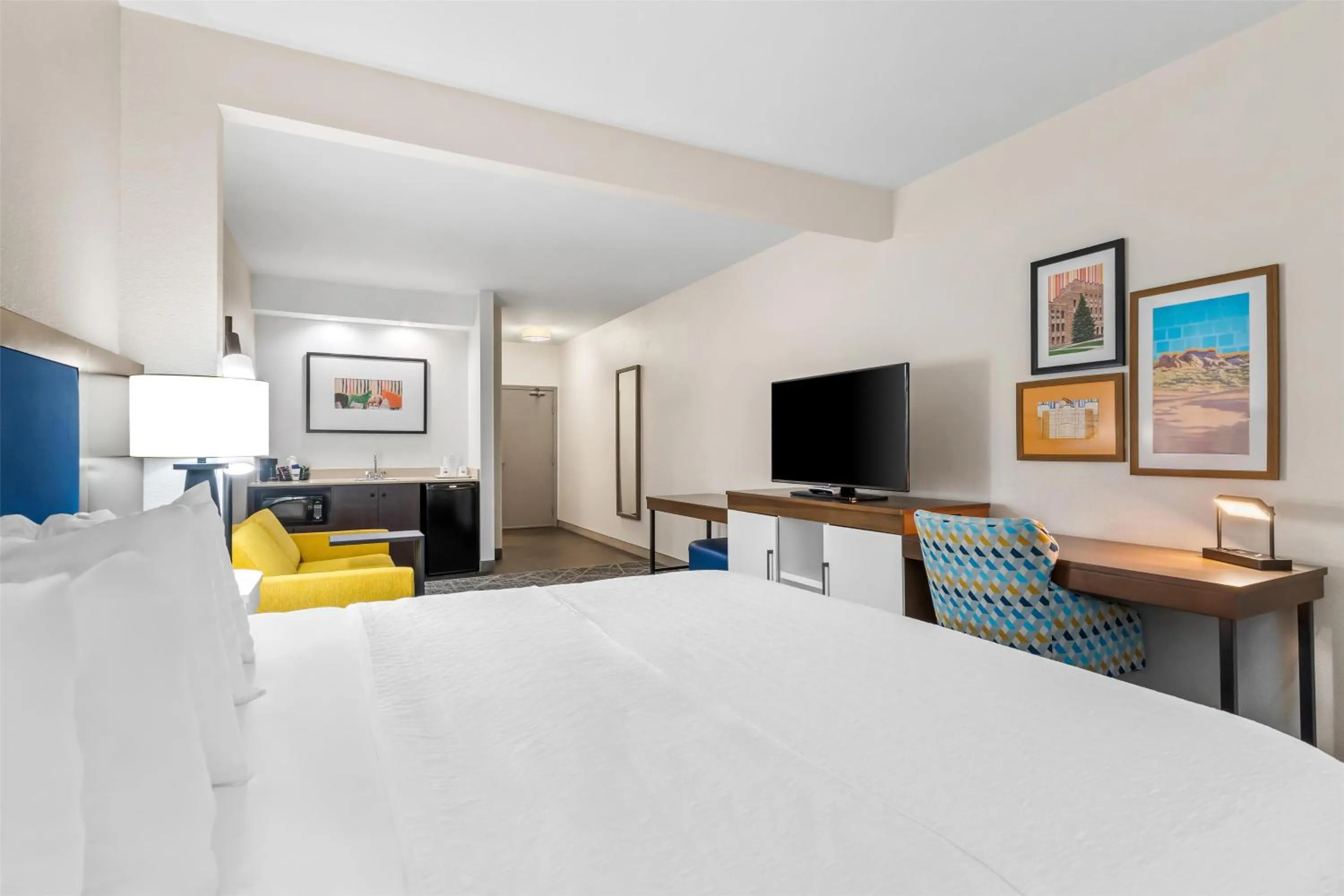 Bed in Hampton Inn Laramie