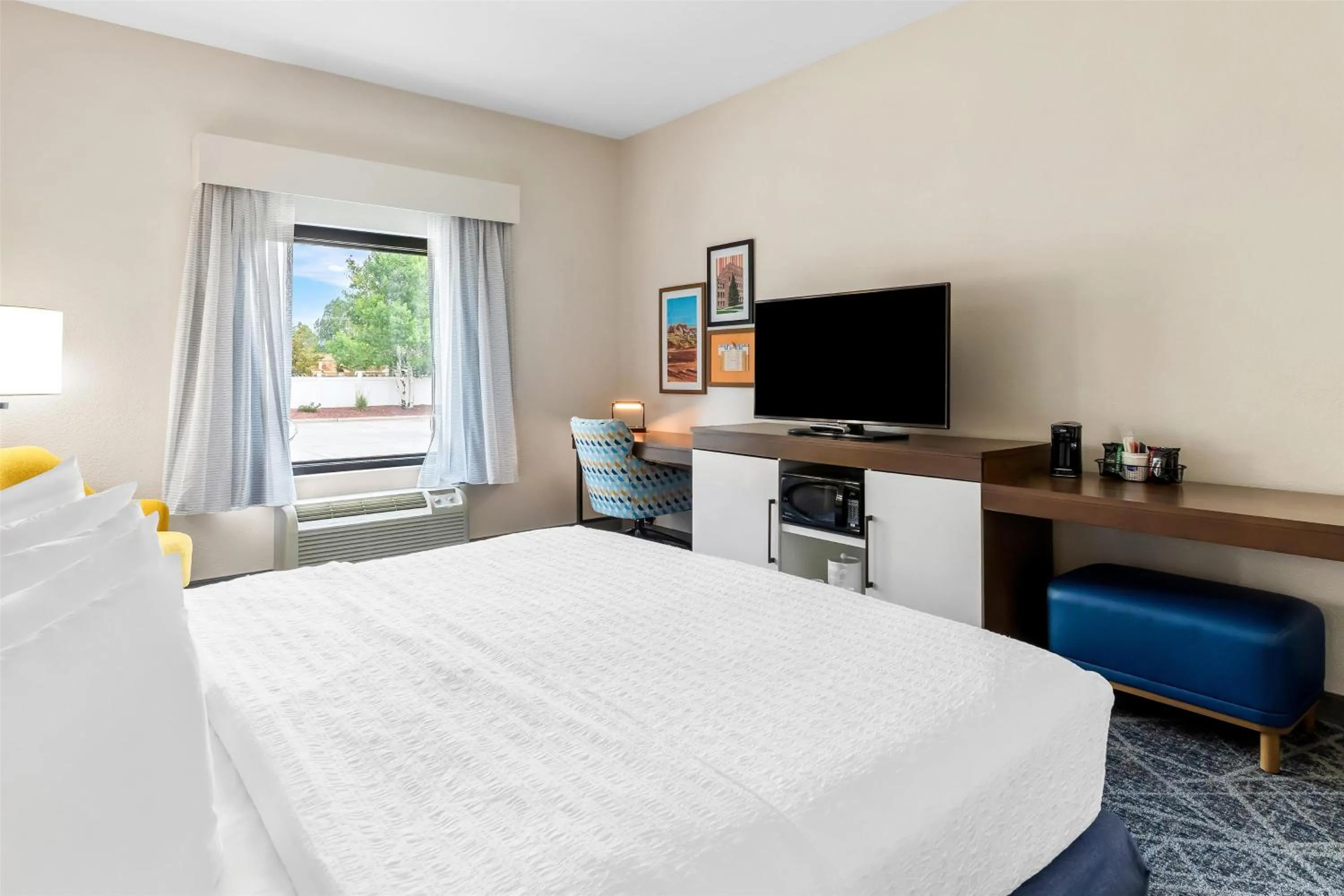 Bed in Hampton Inn Laramie