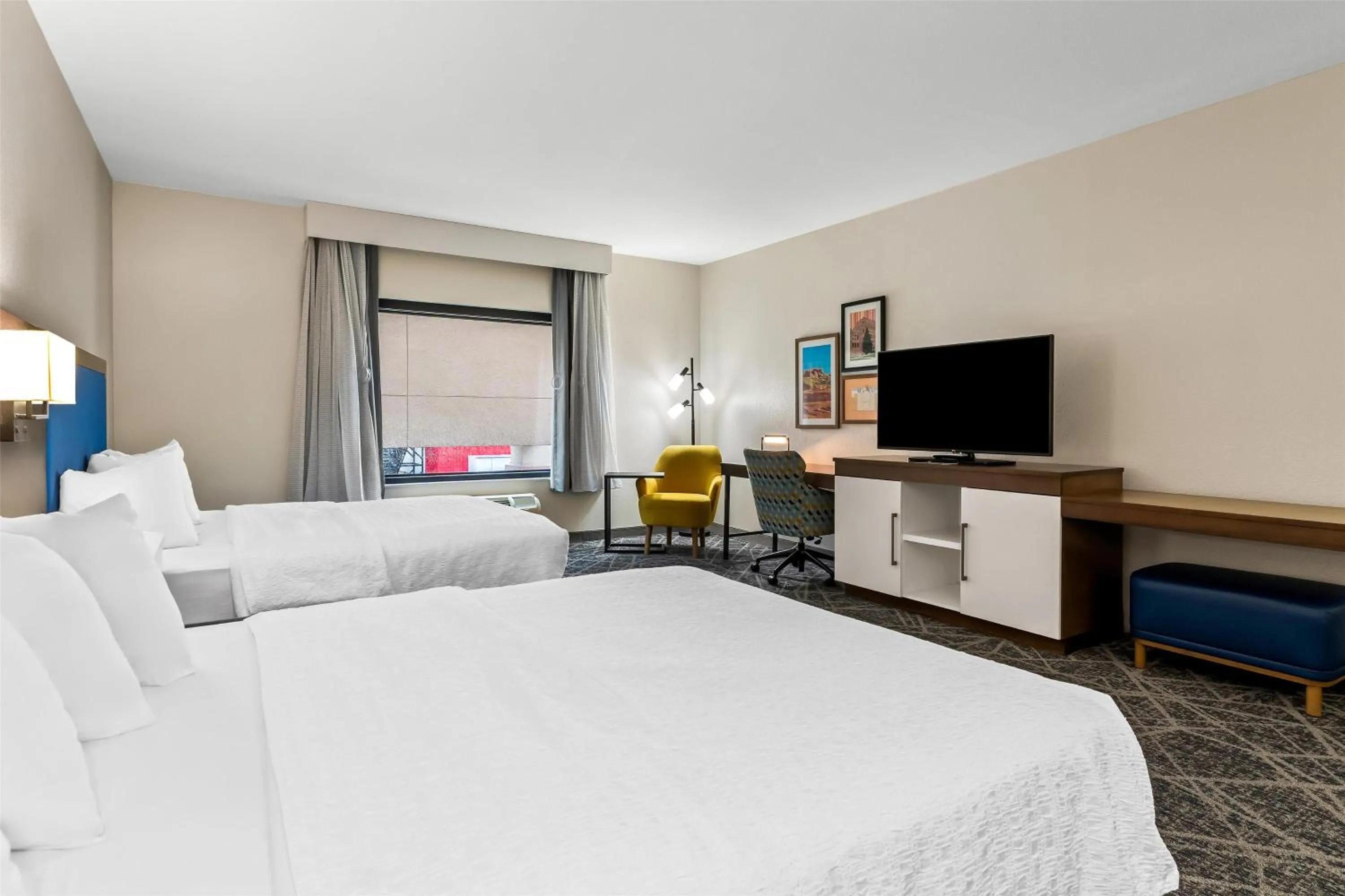 Bed in Hampton Inn Laramie