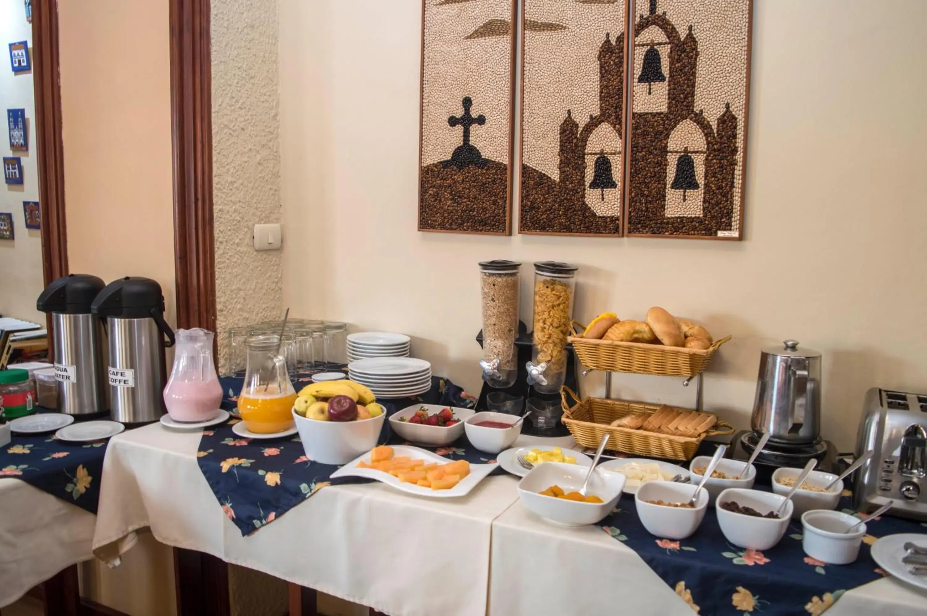 Food and drinks in Hotel La Casona Food and drinks in Hotel La Casona